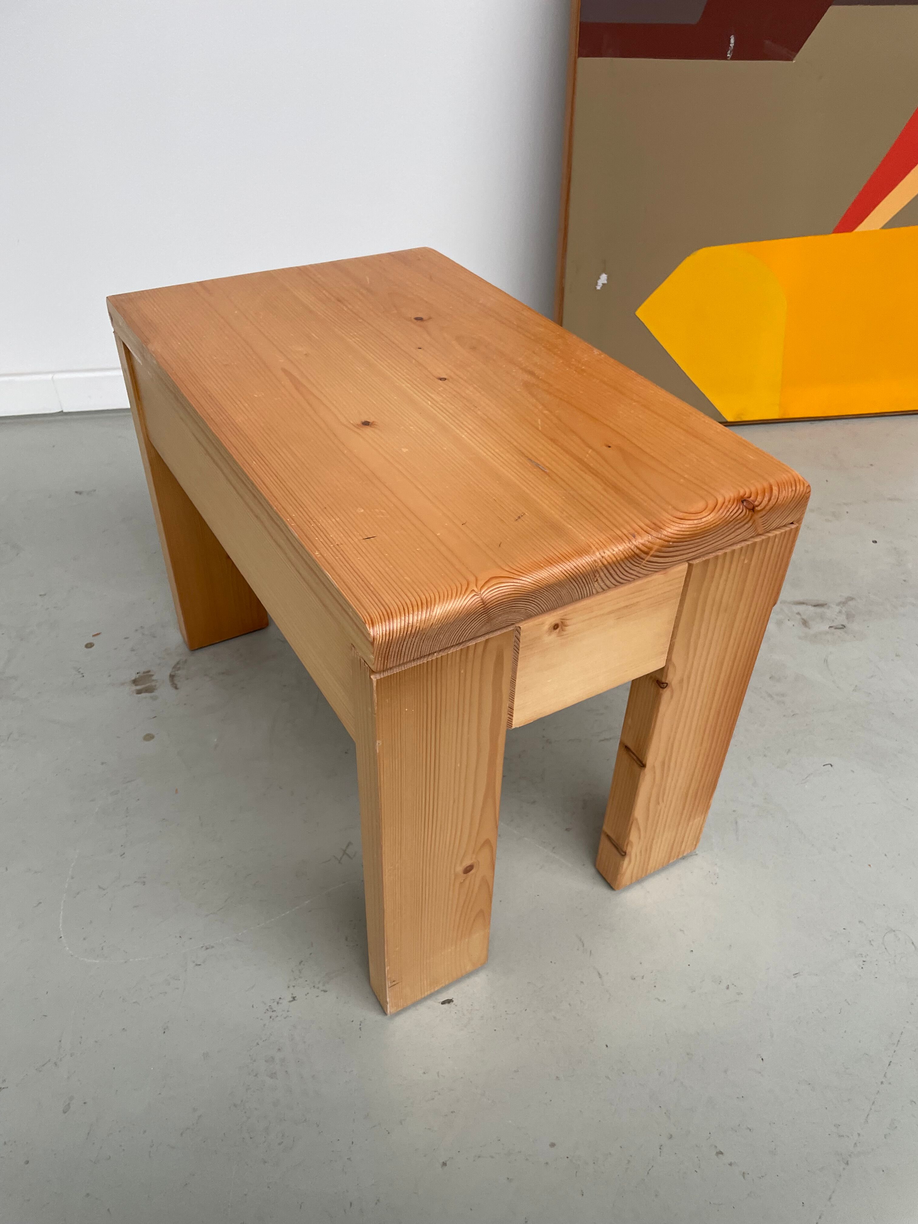 Bedside table in pine