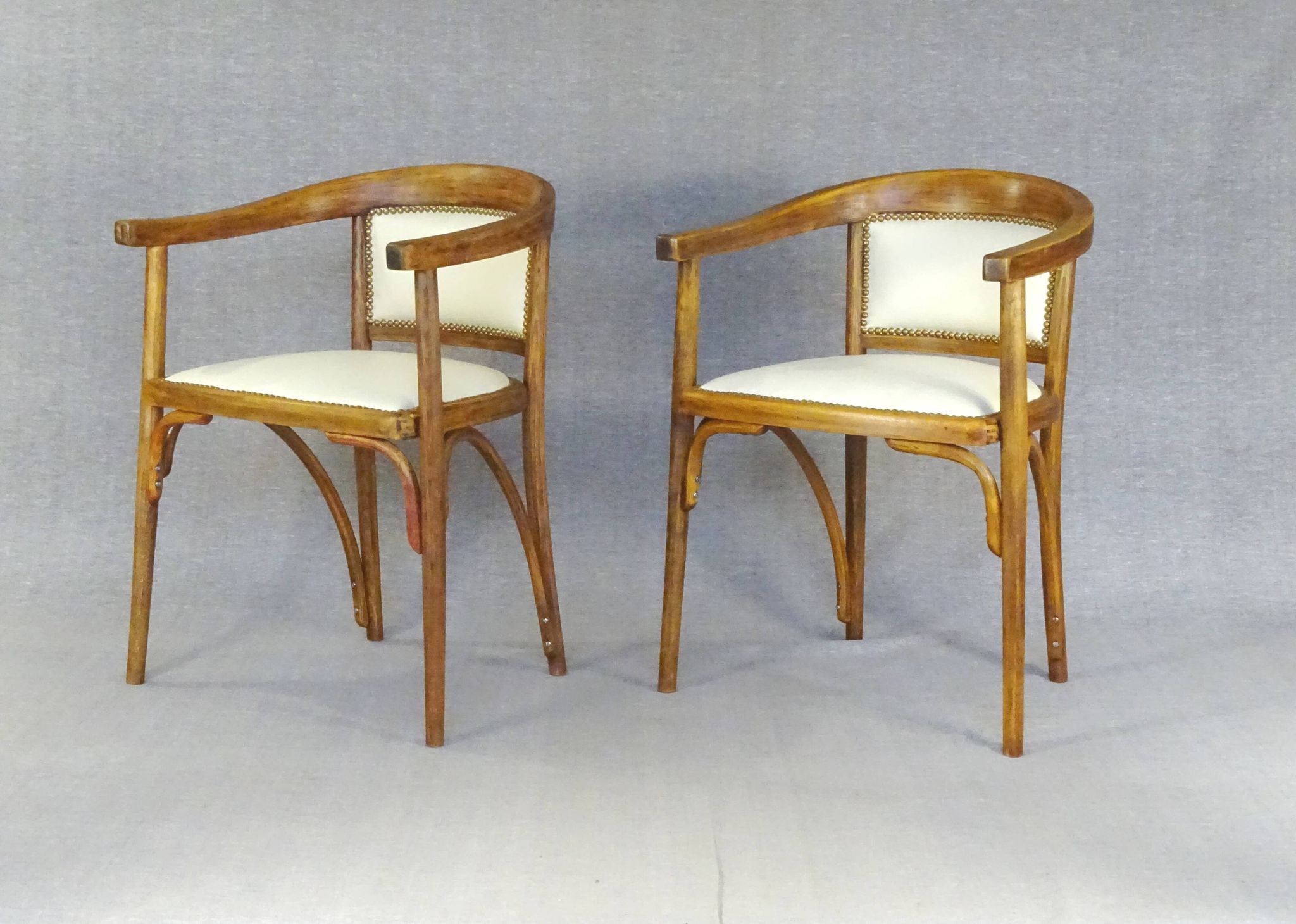 Two Fischel Art Deco armchairs upholstered in cream leather - 1925 - No Thonet