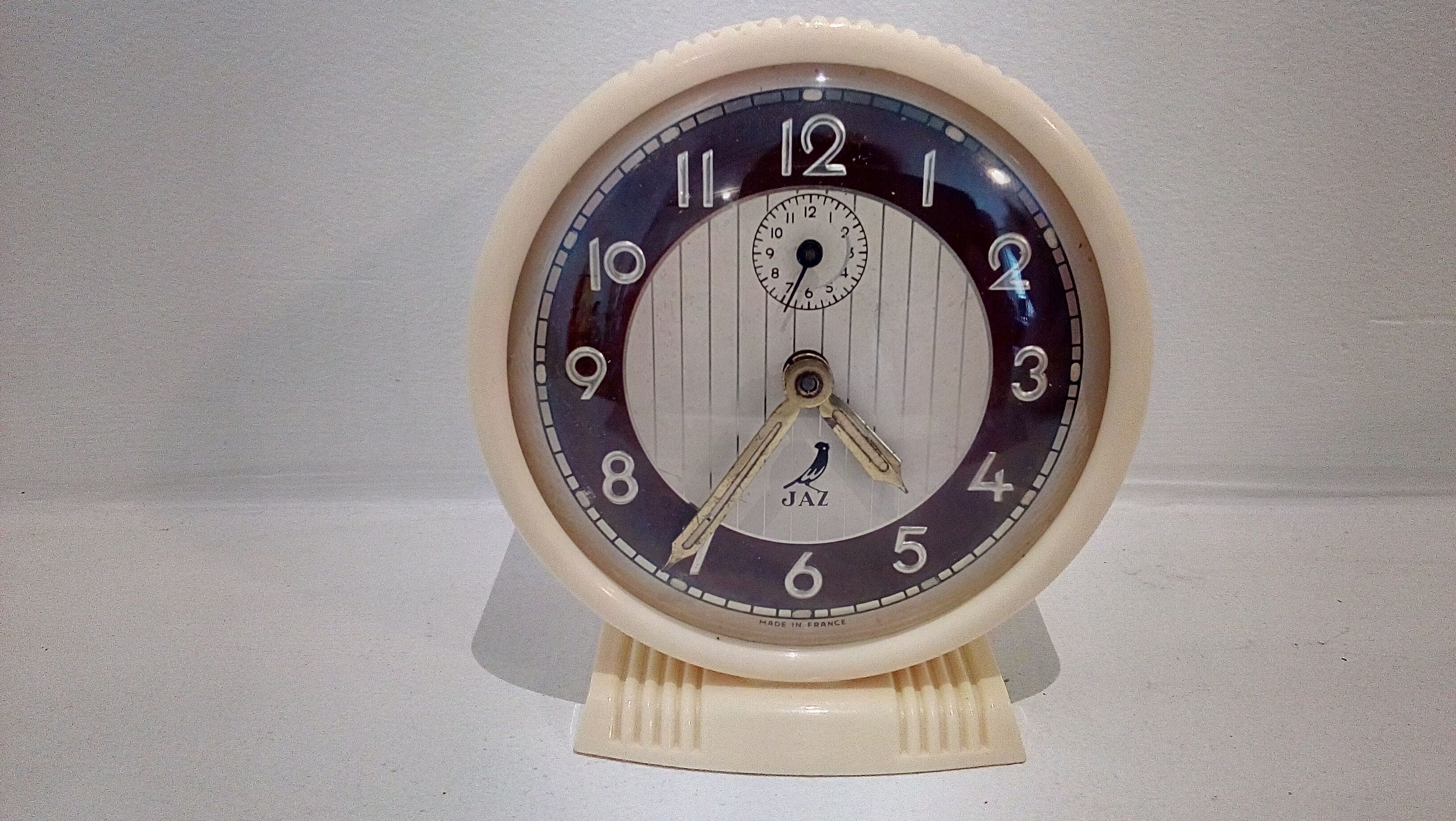 Awakening Jaz bakelite cream