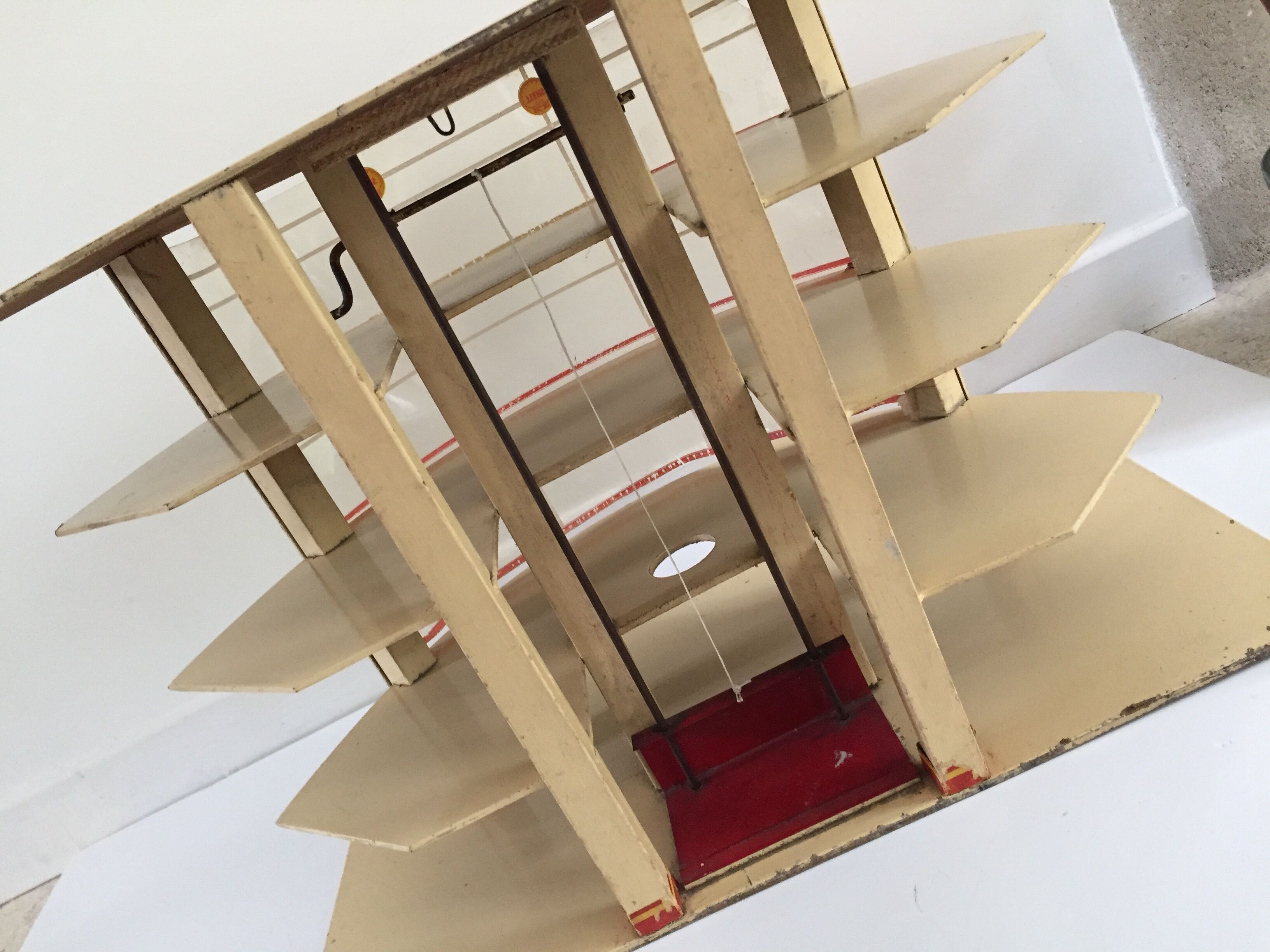 Garage vintage jouet car