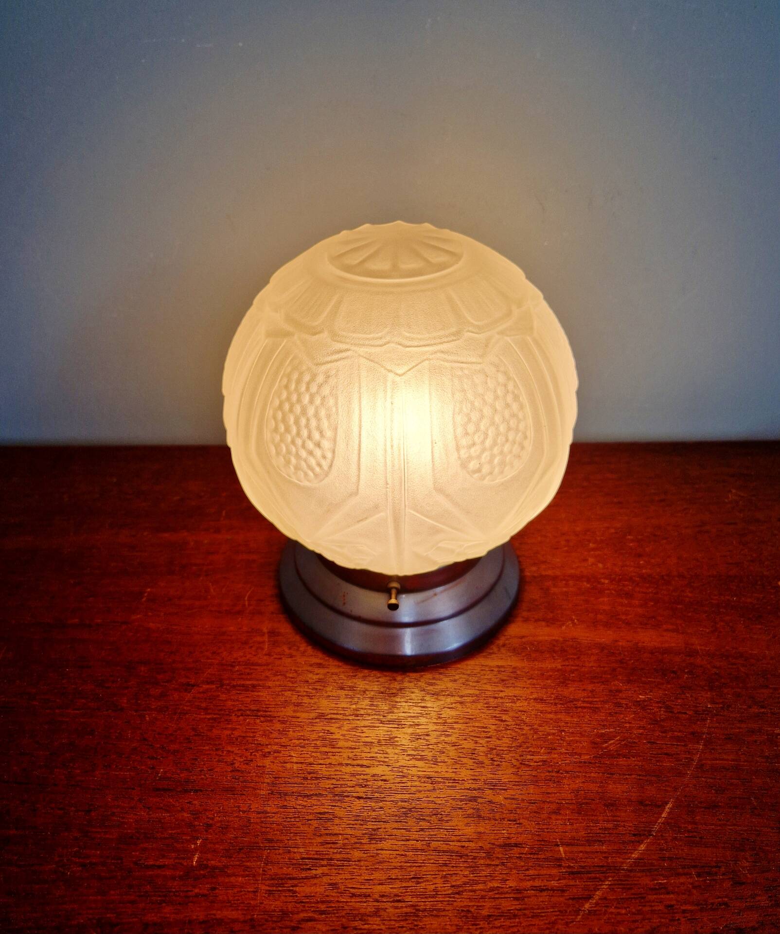 Art Deco ceiling light in frosted pressed glass, 1930