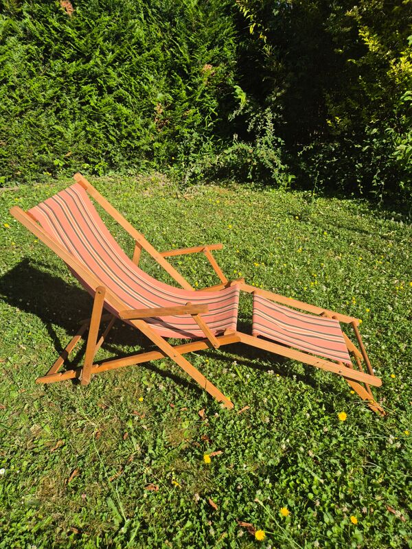 transat chilienne vintage bois et toile a rayures avec repose pied