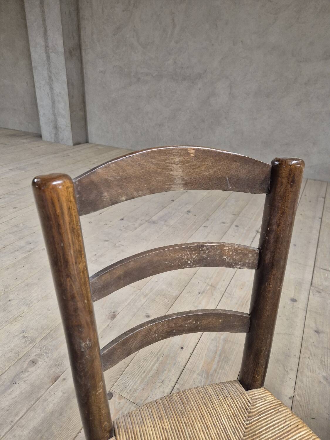 Pair of rustic country mountain straw chairs, old 1950s