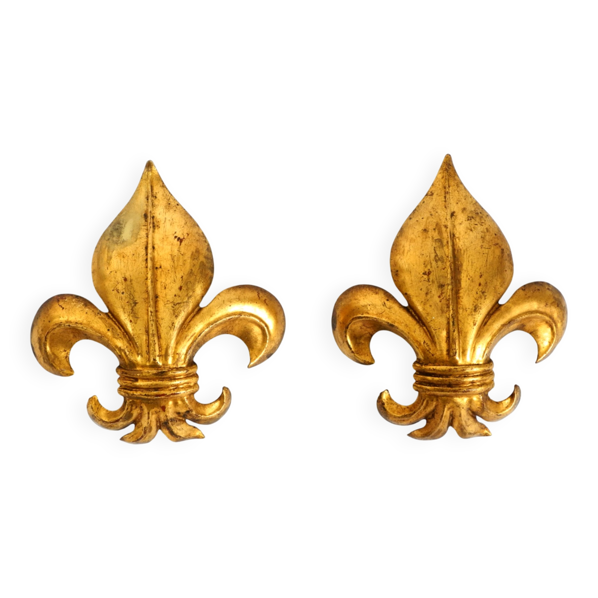 Une paire de grandes appliques murales en métal doré Fleur-de-Lis des années 1970 par Hans Kögl.