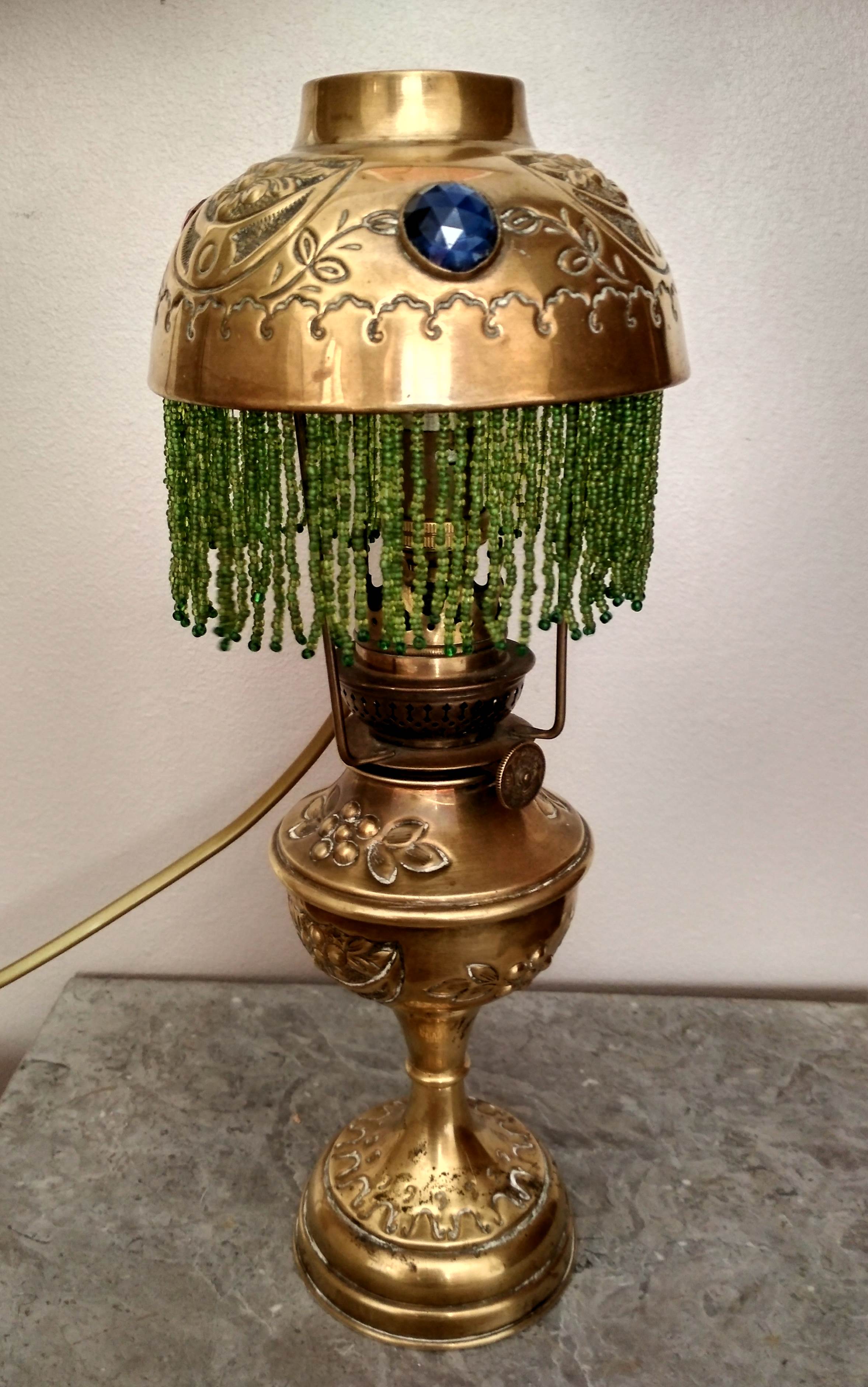Lampe en laiton "La Parisienne" fin 19ème s.