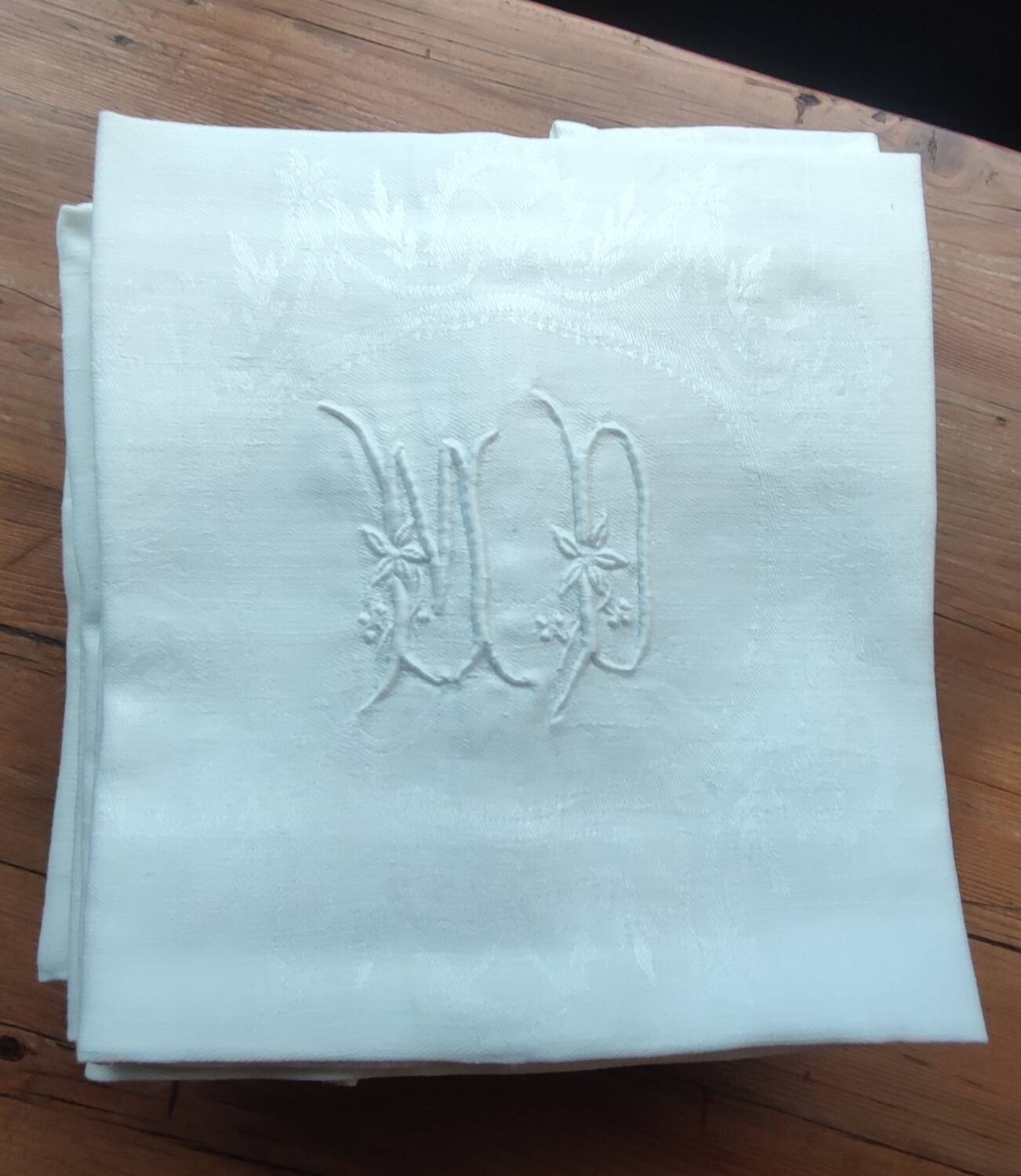 12 old napkins monogram MD