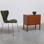 Commode suédoise en teck avec poignées en métal, années 1970