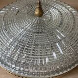 Plafonnier Lucien Gau laiton et verre moulé
