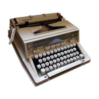 Typewriter Hermes 3000 circa 1960