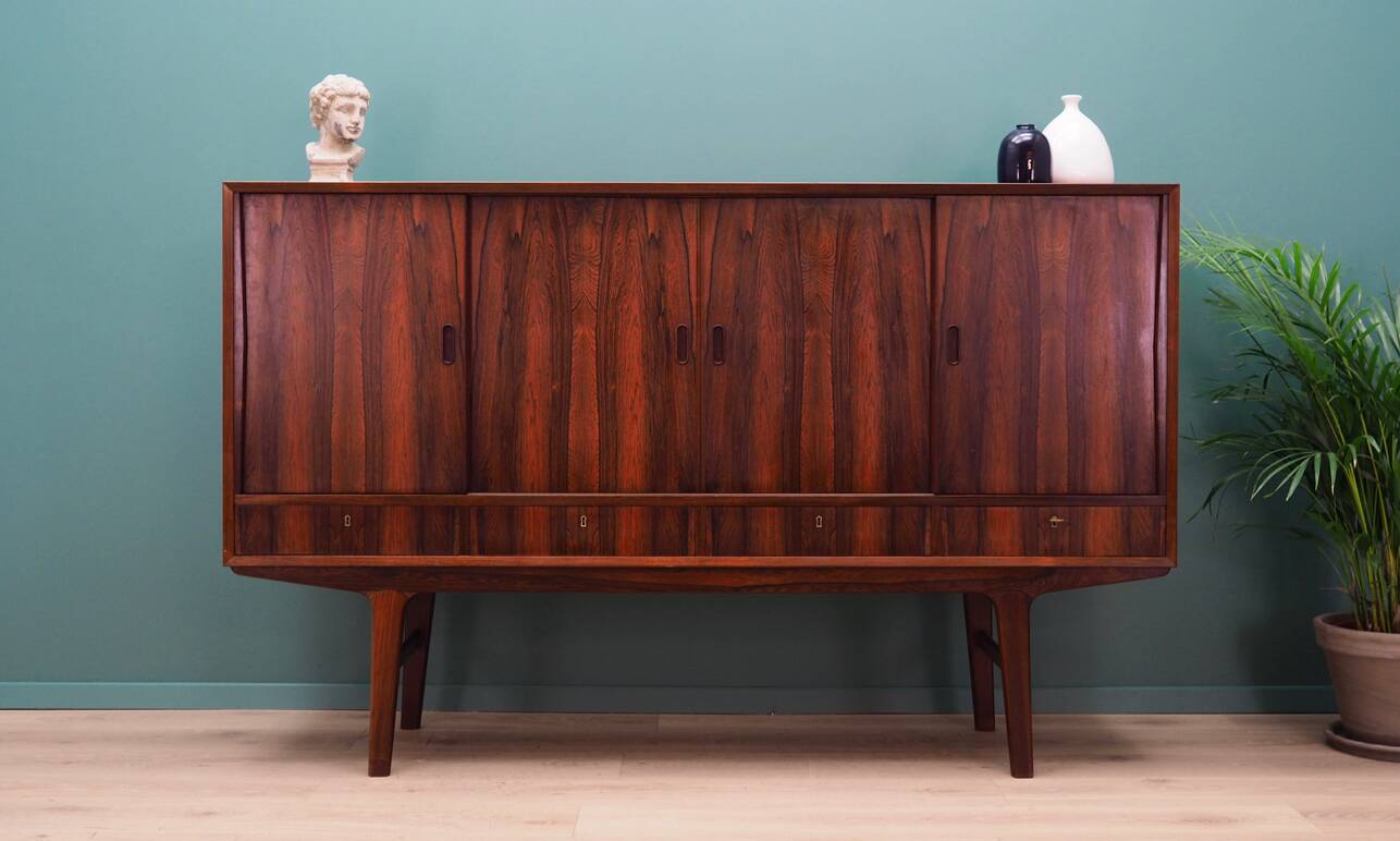 Enfilade en palissandre, design danois, années 1970, production : Danemark