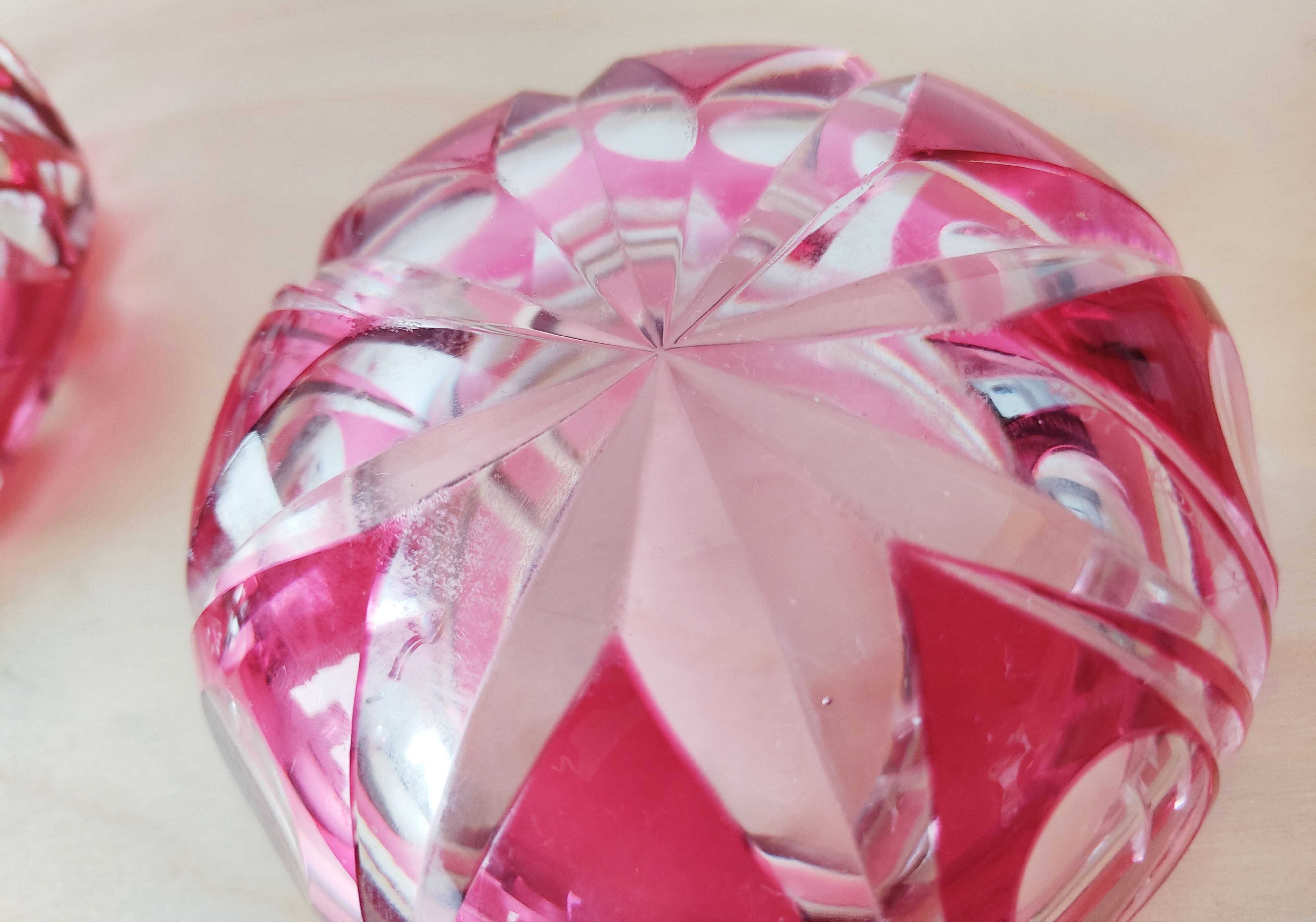 Val Saint Lambert red-lined crystal ashtray