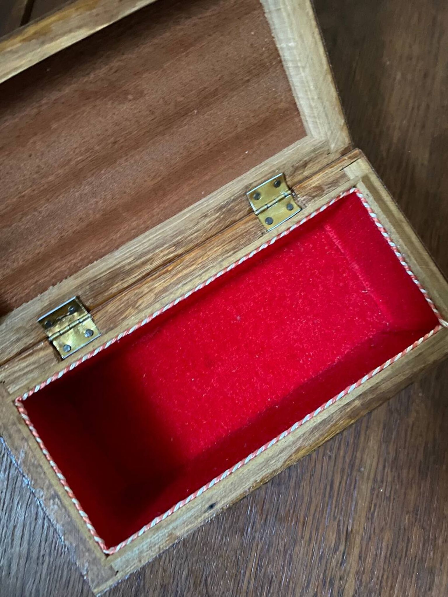 Boîte syrienne en marqueterie et nacre.