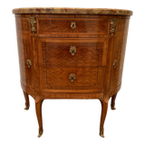 Commode en demi lune de style Louis XVI marqueterie a fond de cube XX siècle