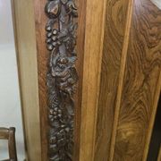 Armoire Hollandaise a coussins de style Renaissance en bois massif