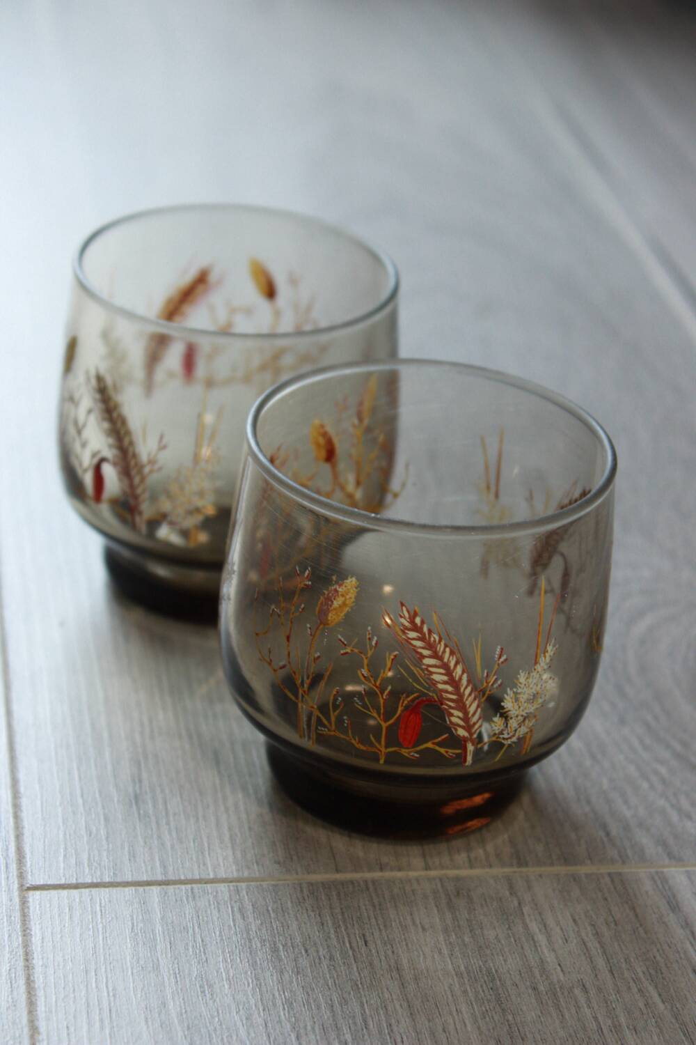 Set of 2 vintage smoked glasses - Luminarc Tivoli wheat ear pattern - year