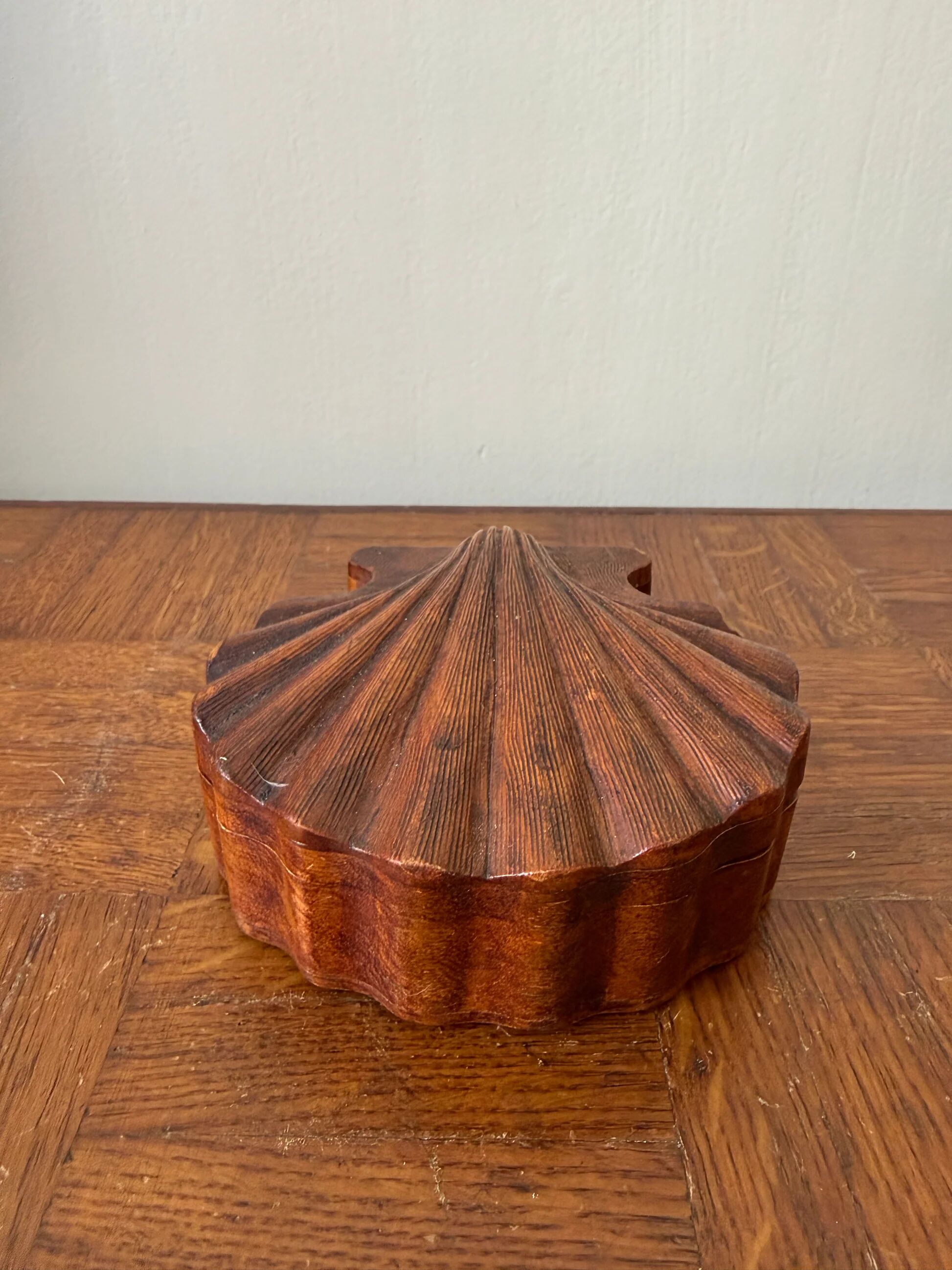 Wooden shell box – natural charm