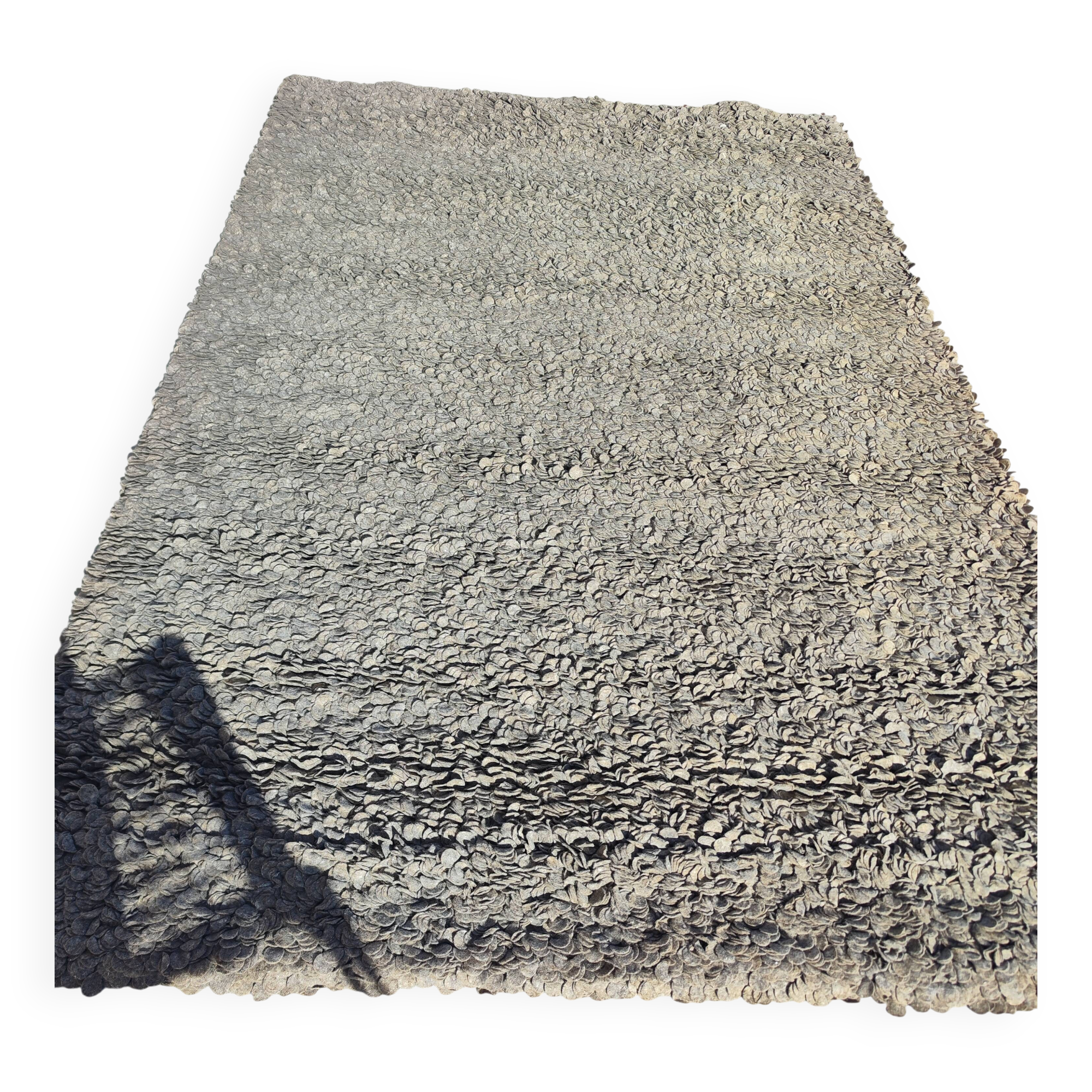 Rug in the style of a designer.