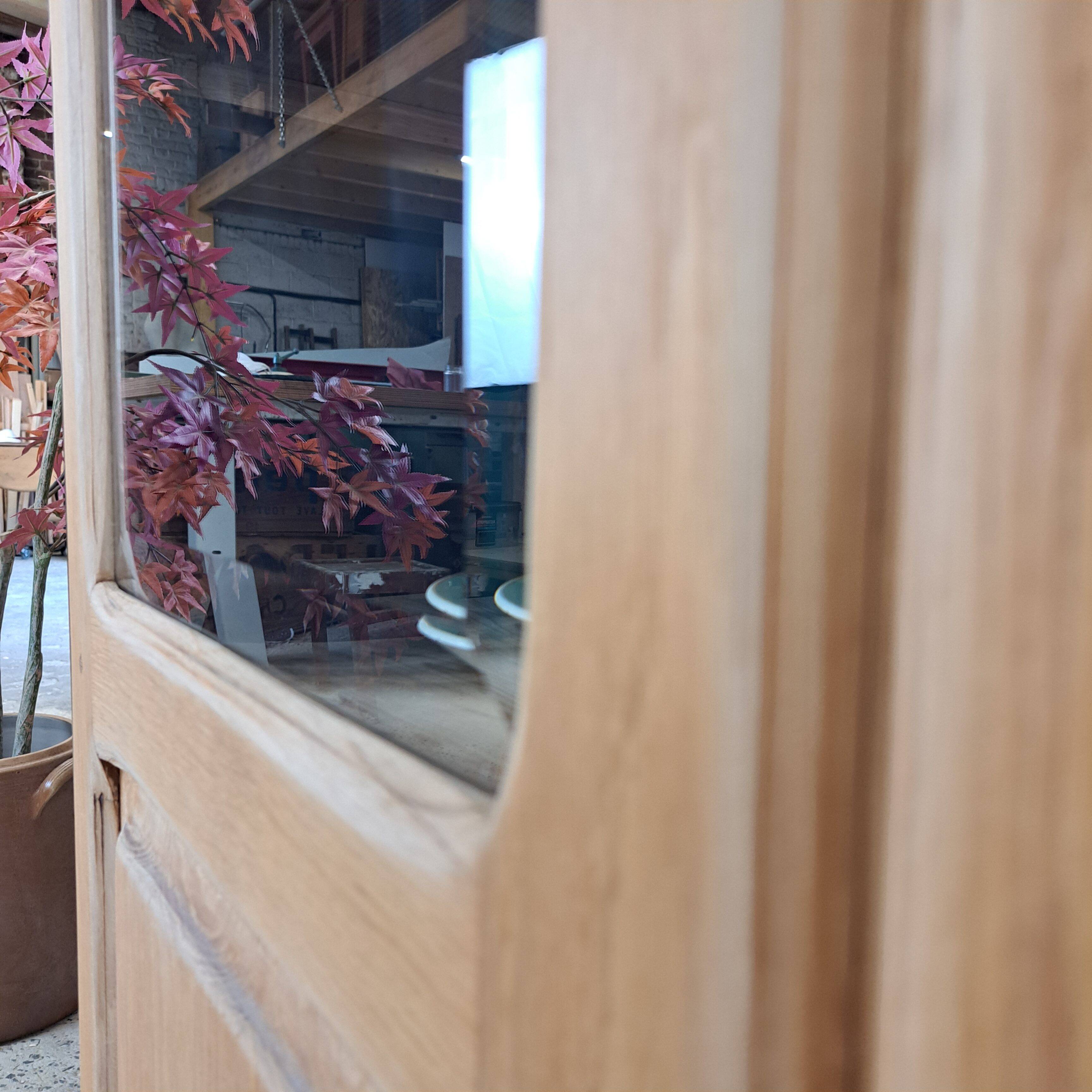 GLASS CABINET IN SOLID OAK