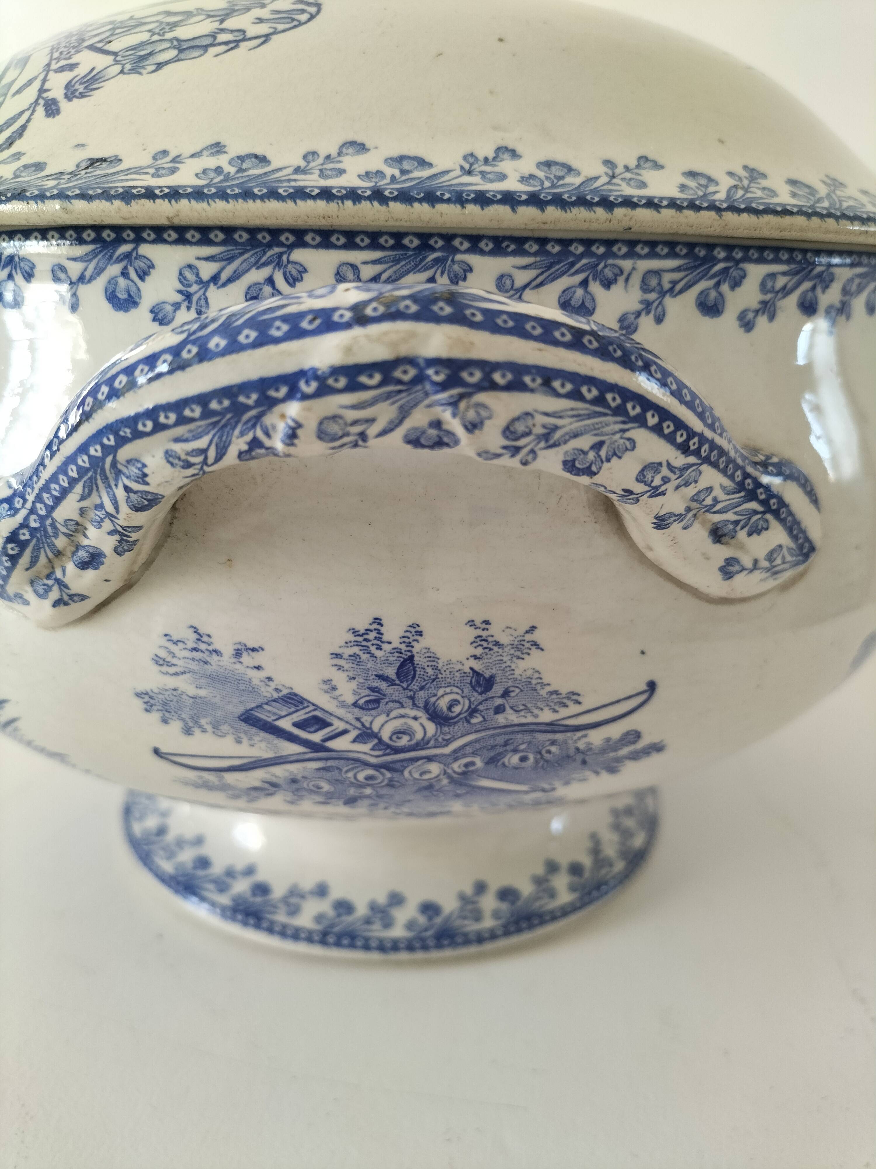 Antique FF Pexonnes soup tureen – “Birds” model
