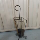 Iron umbrella rack and scoubidou