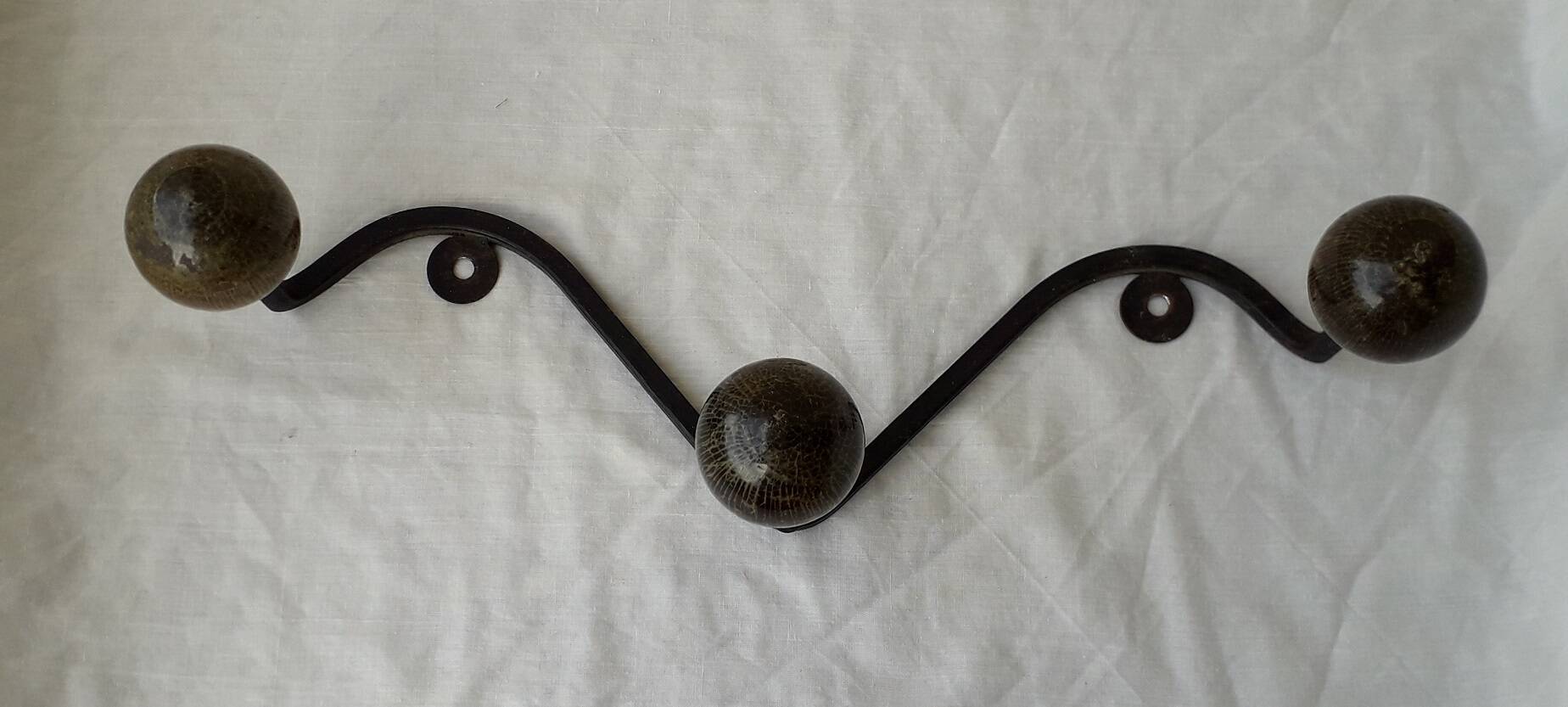 Coat rack with 3 hooks