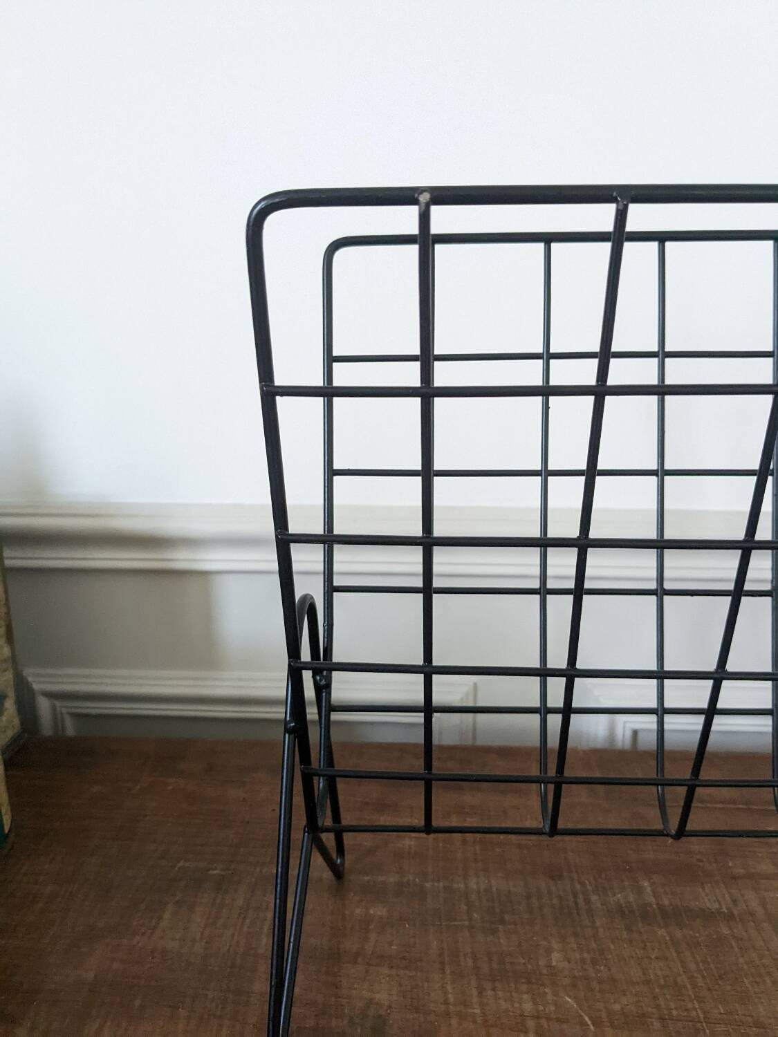 Vintage wire metal magazine rack