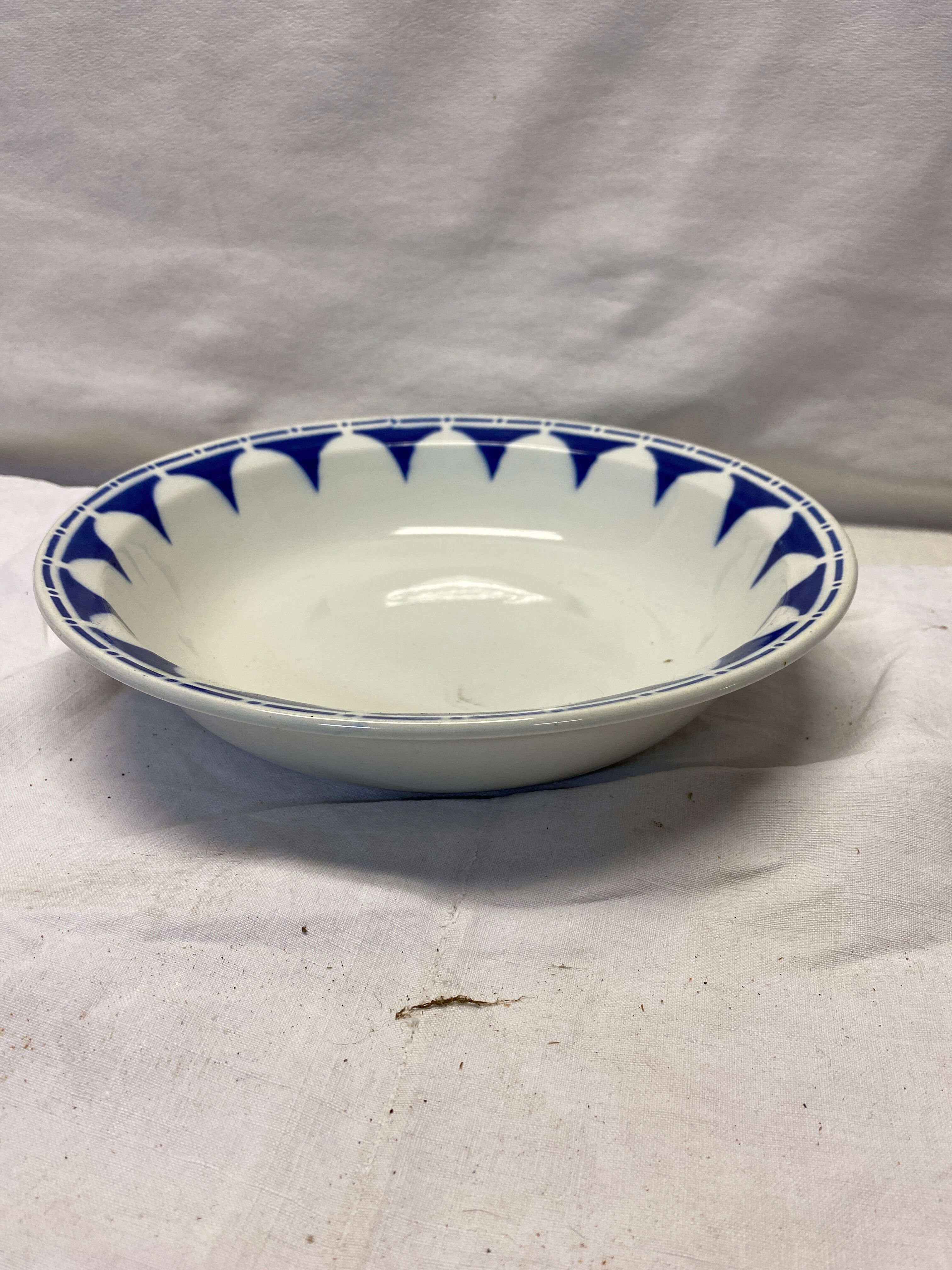 Large flat serving Sarreguemines