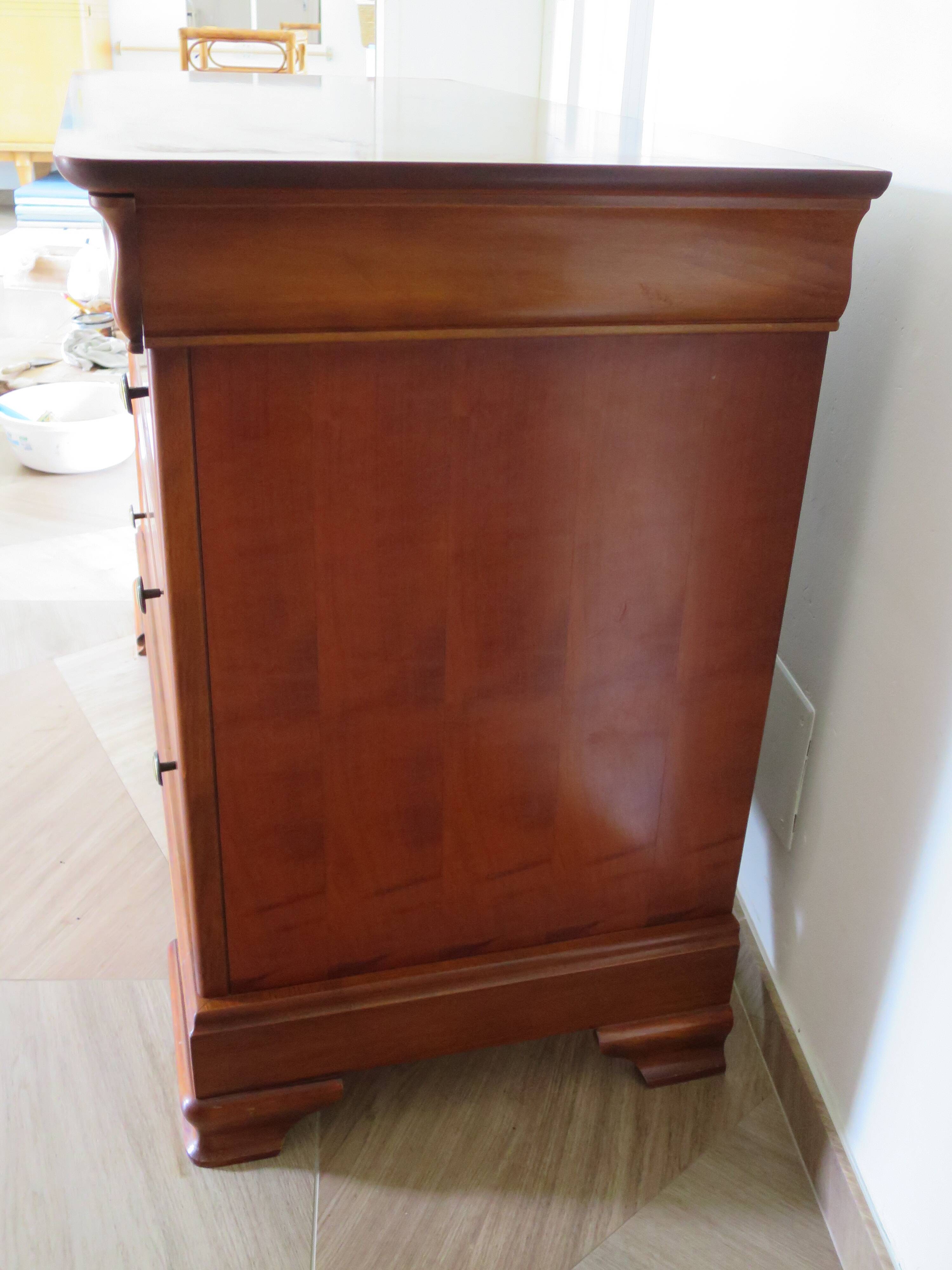Cherry wood ogee chest of drawers - 4 drawers - 80s - long chest of drawers - Louis Philippe style