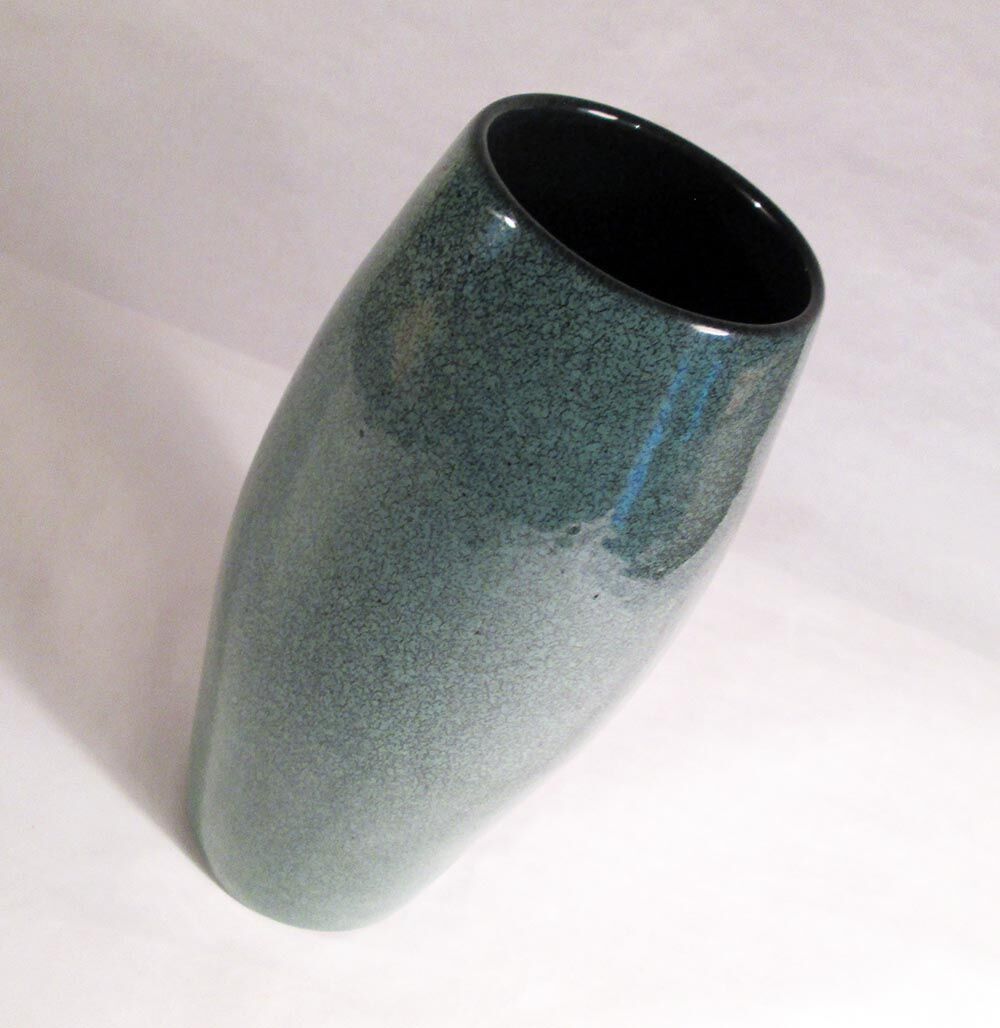 Emerald green ceramic vase
