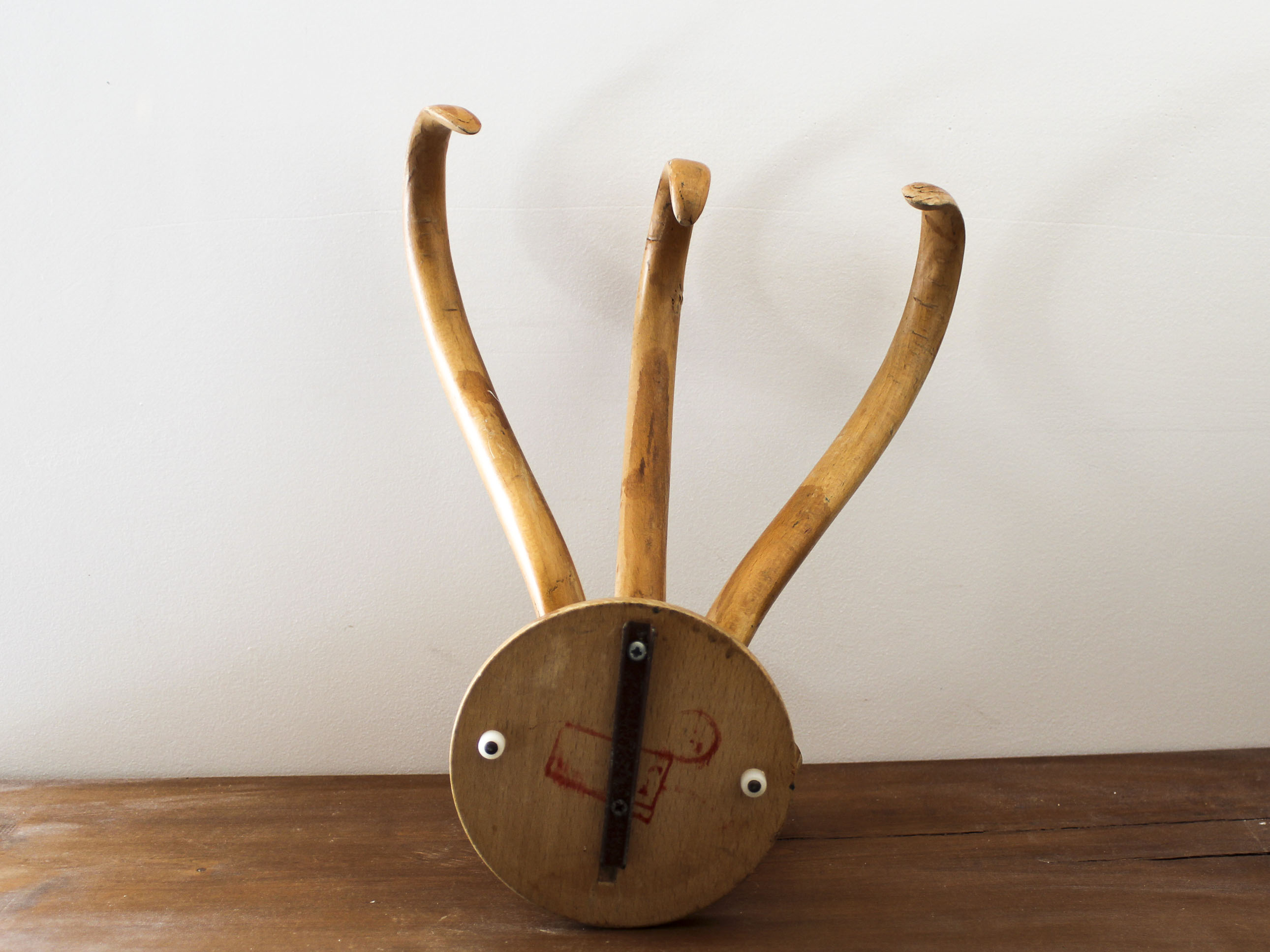 Vintage 3-spoke curved wood hook