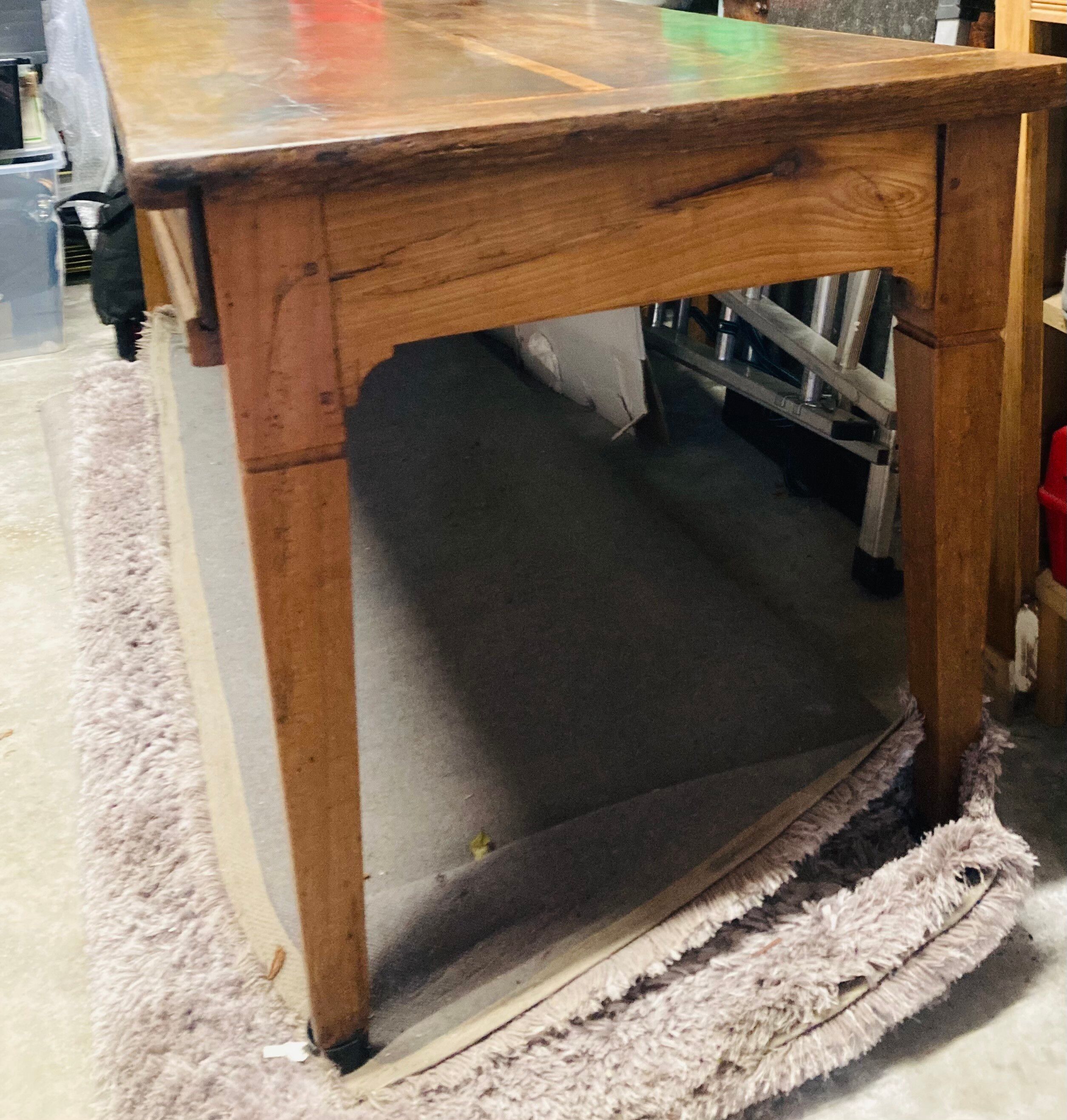 Farm table