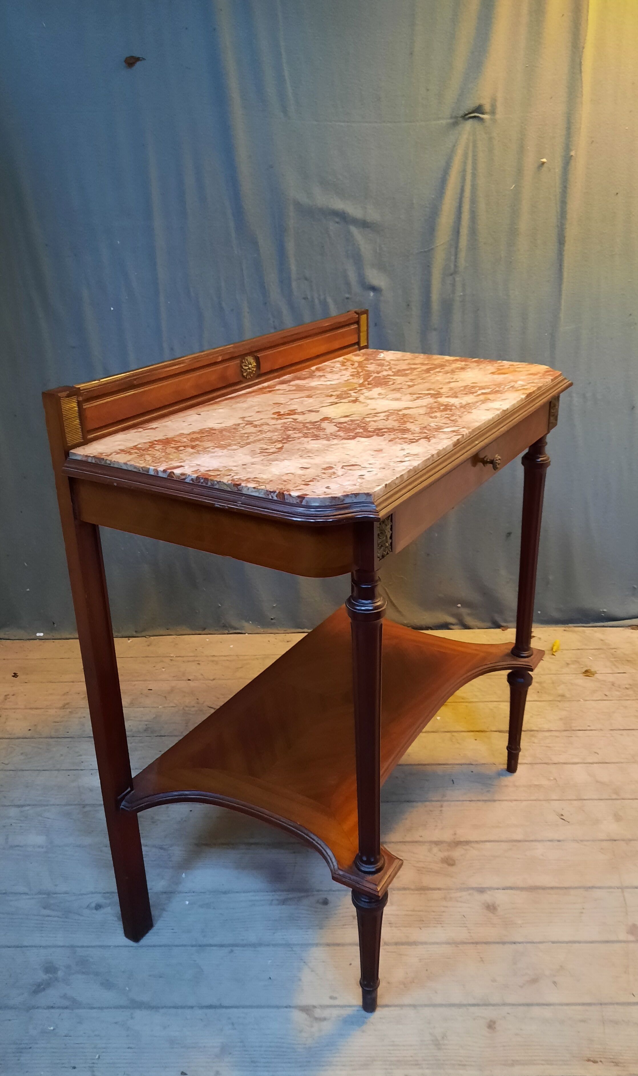 Console style Louis XVI
