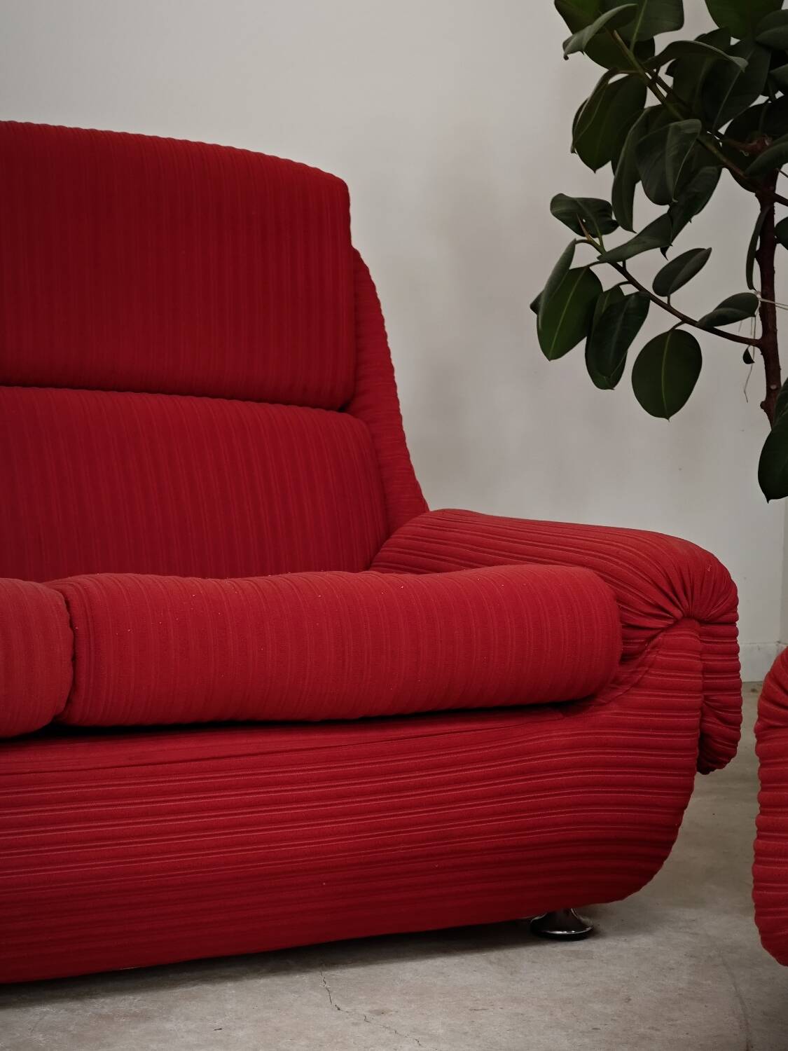 Complete red salon jitona style atlantis space age 1970