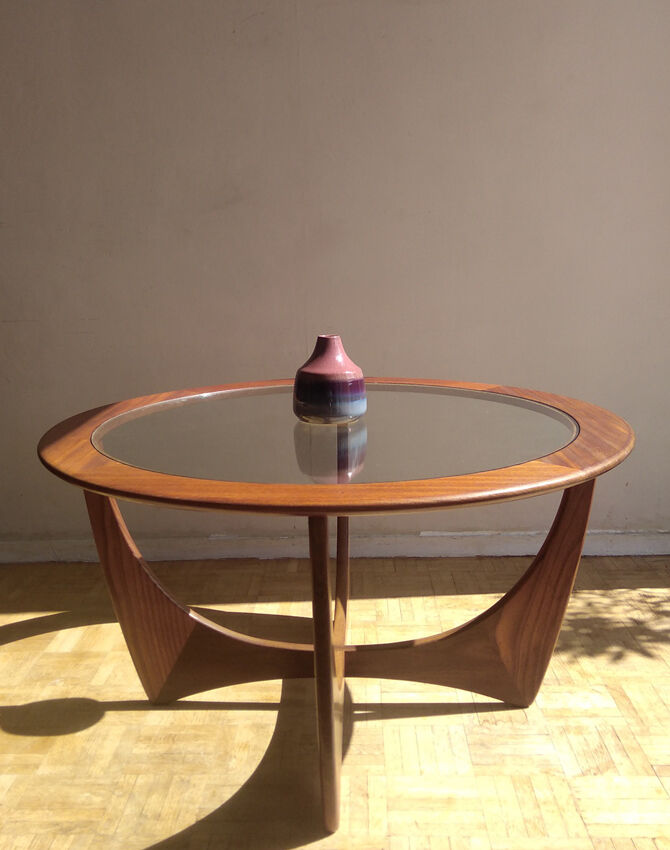 Round Astro Coffee Table - Designer Victor Wilkins - Edition G Plan 1960