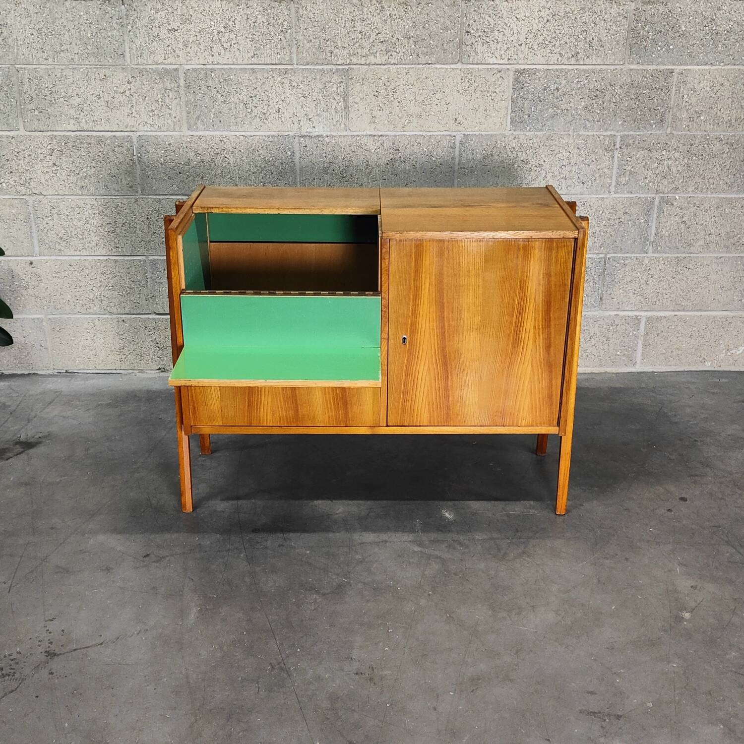 Bar buffet, divider by Frantisek Jirak for Tatra Nabytok 1960