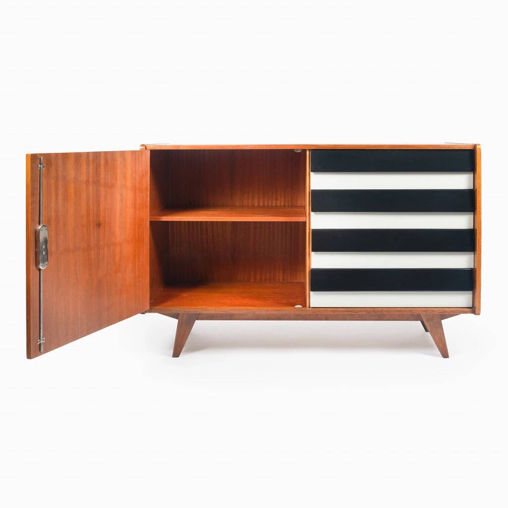 Original U-458 cabinet designed by Jiří Jiroutek in 1958