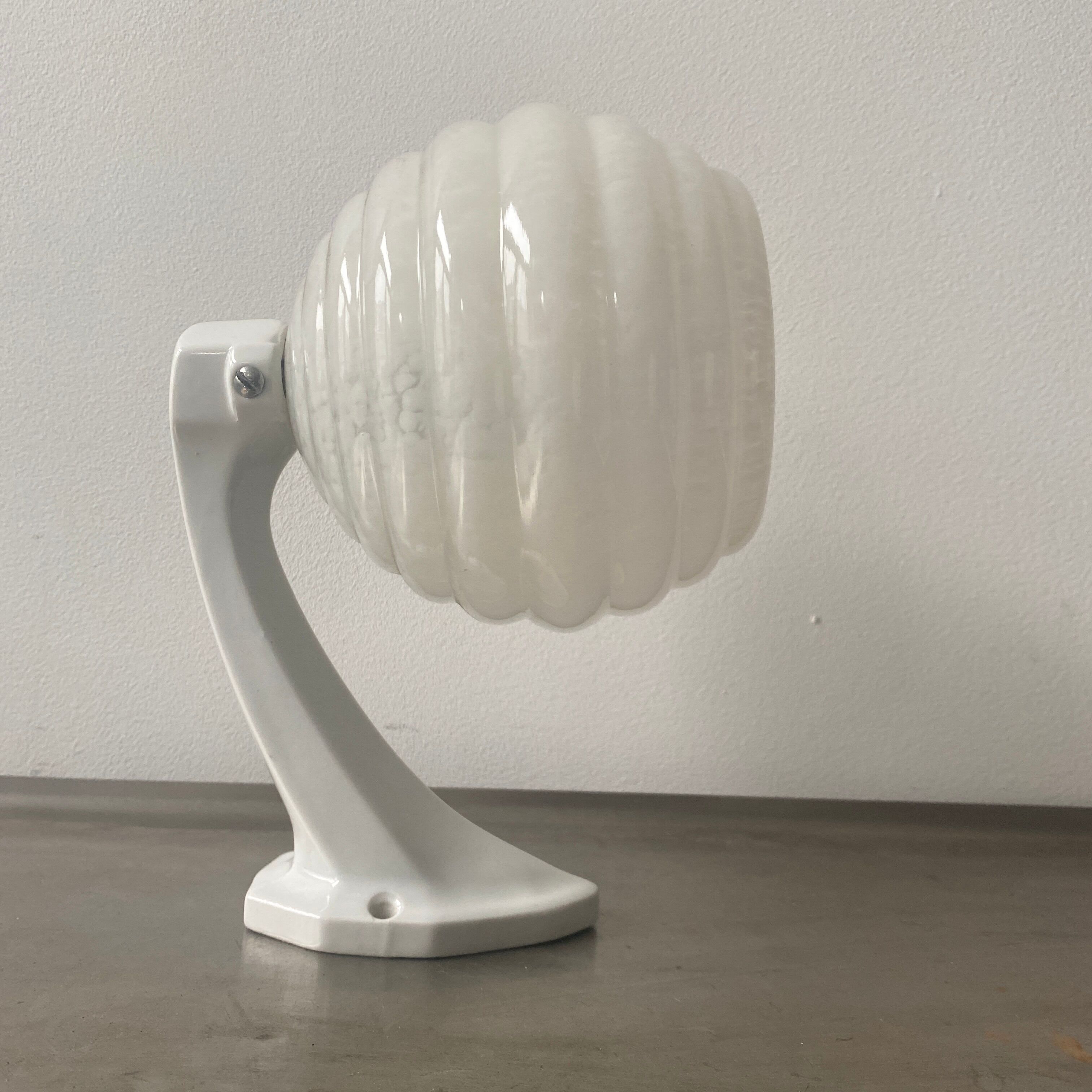 Porcelain wall lamp and vintage Clichy glass