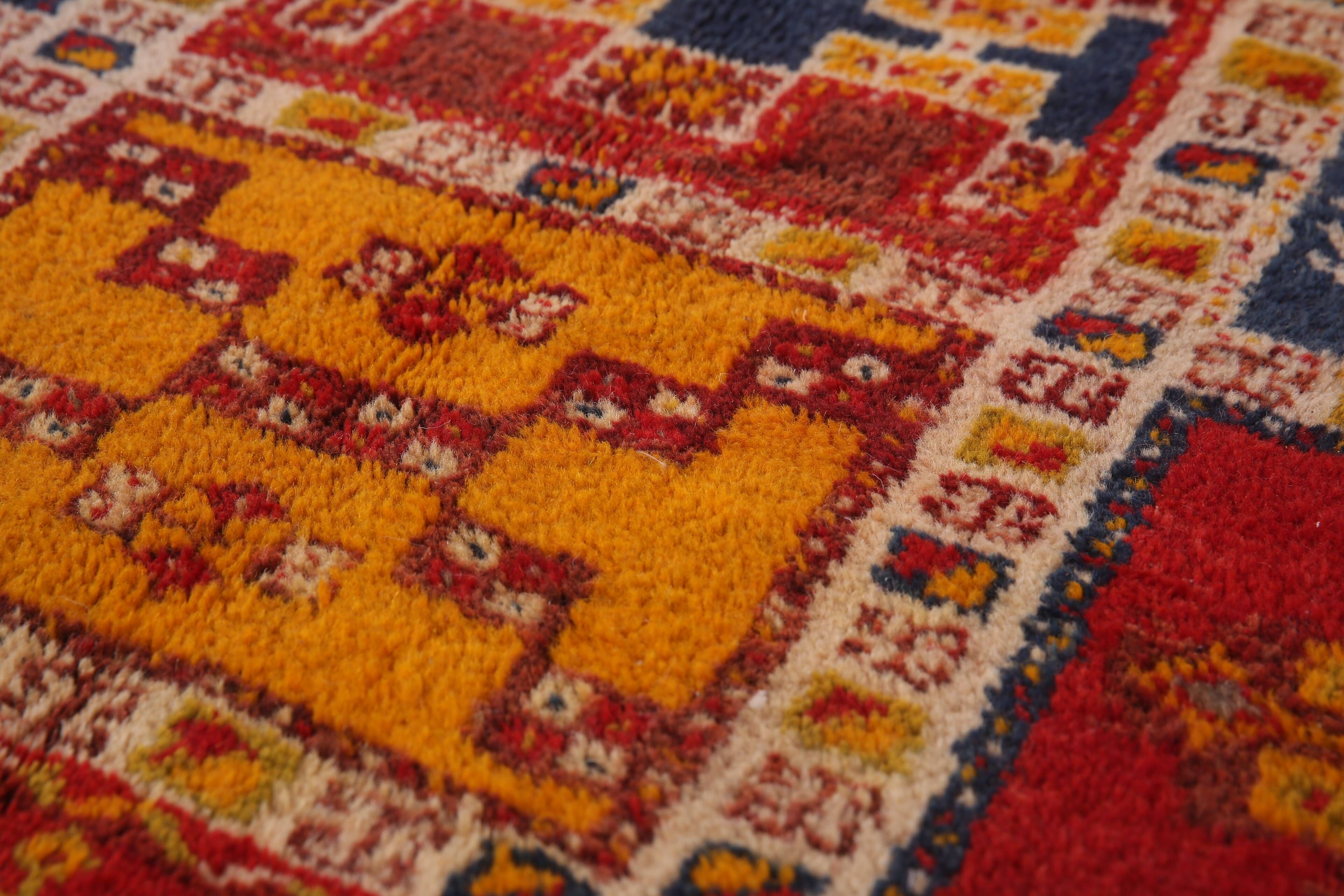 Vintage Moroccan Taznakht Rug 166 x 252 cm - Berber Wool Rug - Handmade Rug