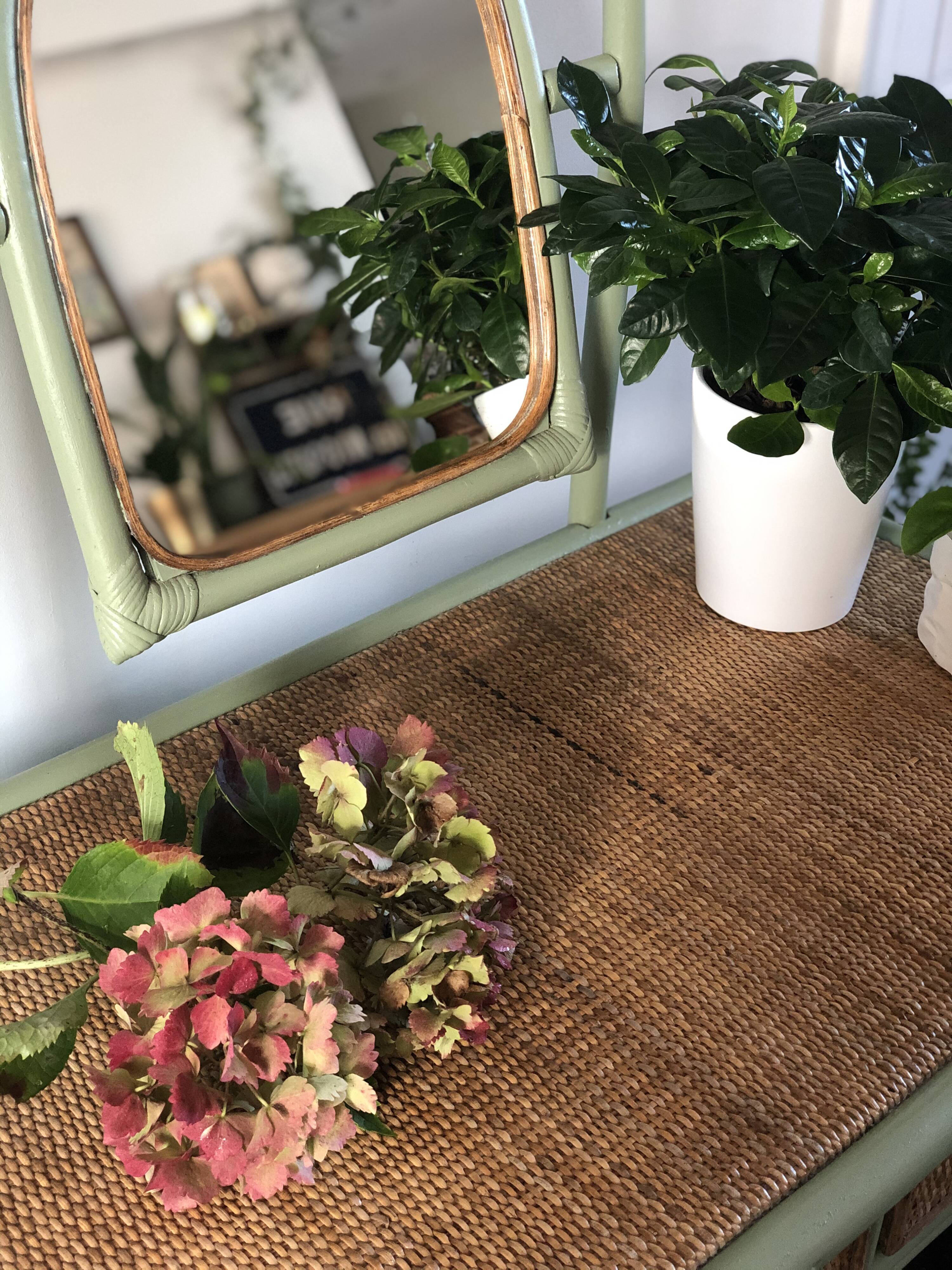 Rattan dressing table with mirror
