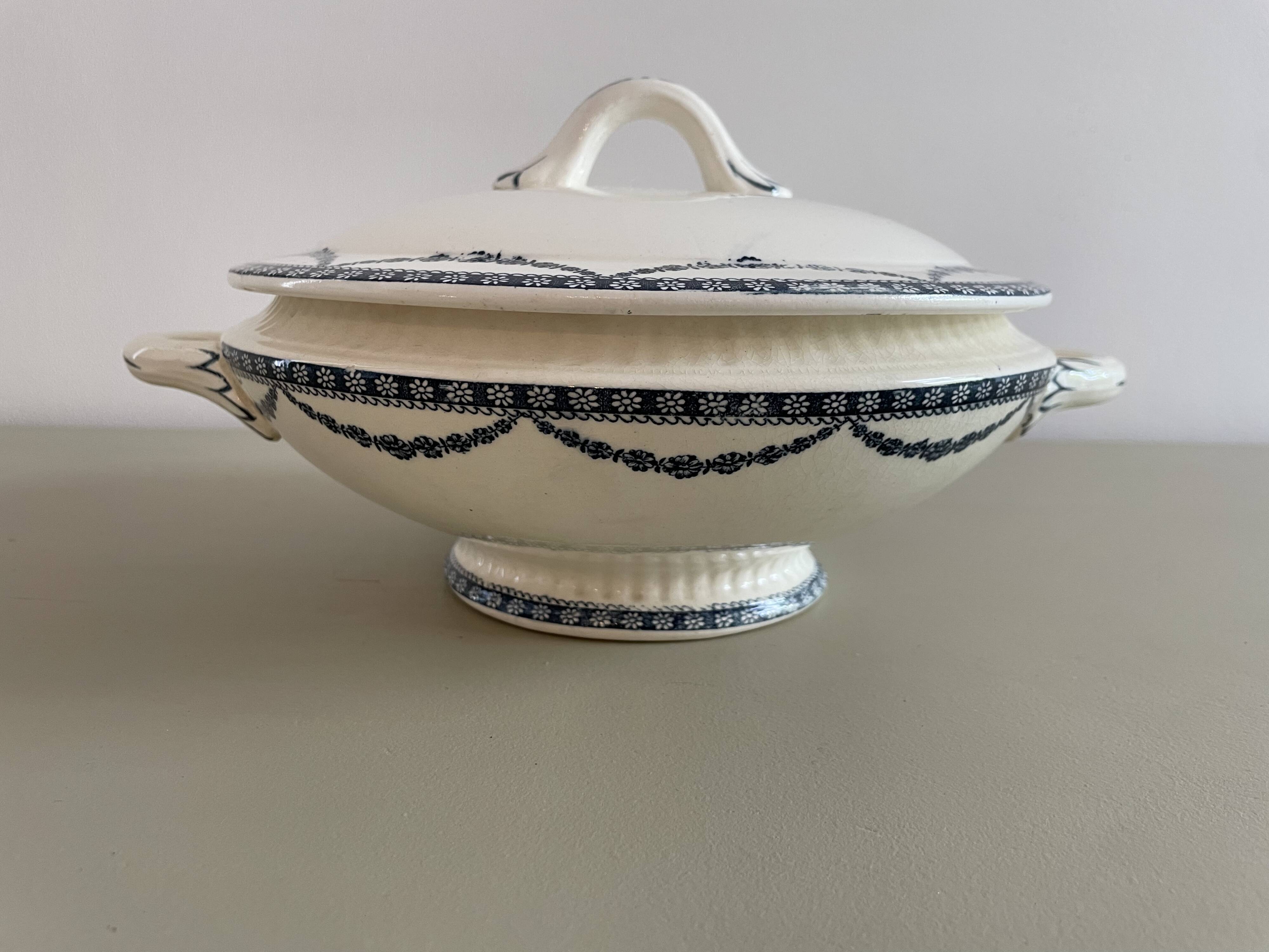 Petite soupière ou légumier en terre de fer Salins modèl Vincennes