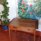 Bureau en merisier XIXème siècle avec un tiroir en ceinture