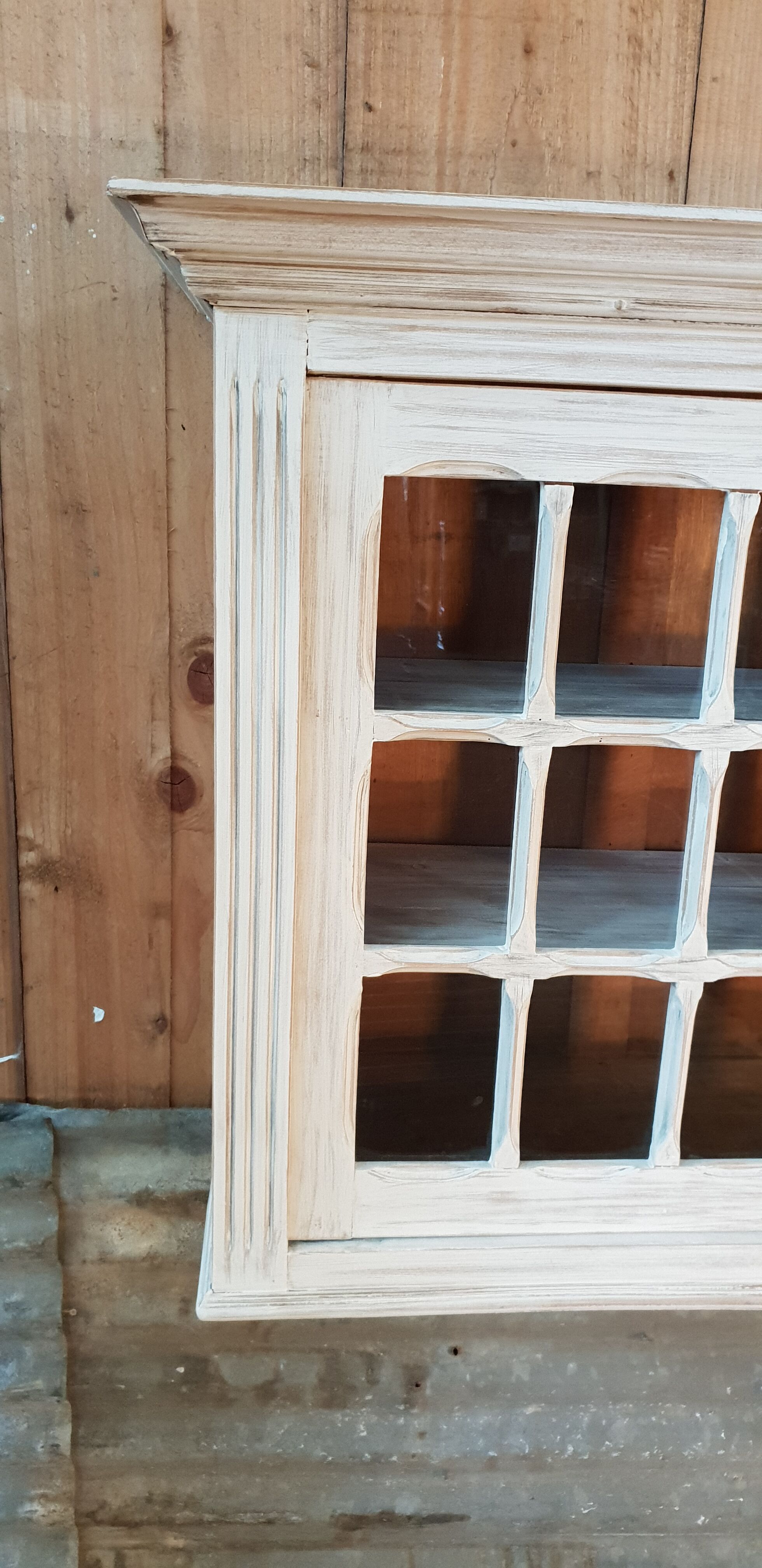 Showcase furniture to hang