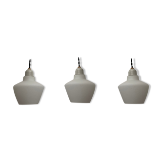 Lot 3 scandinavian vintage opaline suspensions