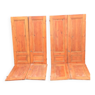 Wooden cupboard doors in pichepin