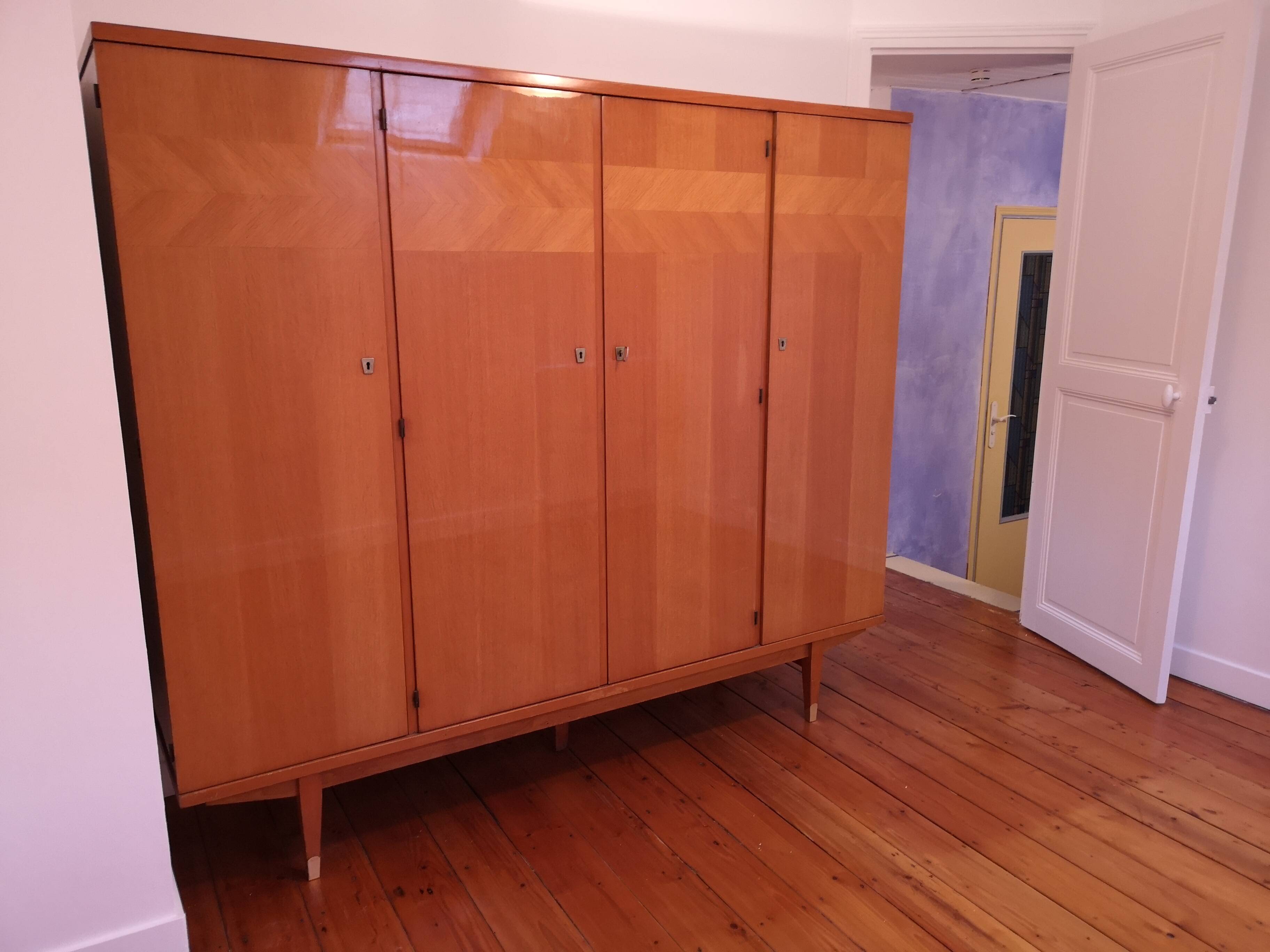 Vintage 1950s 4-door wardrobe