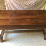 Farm table
