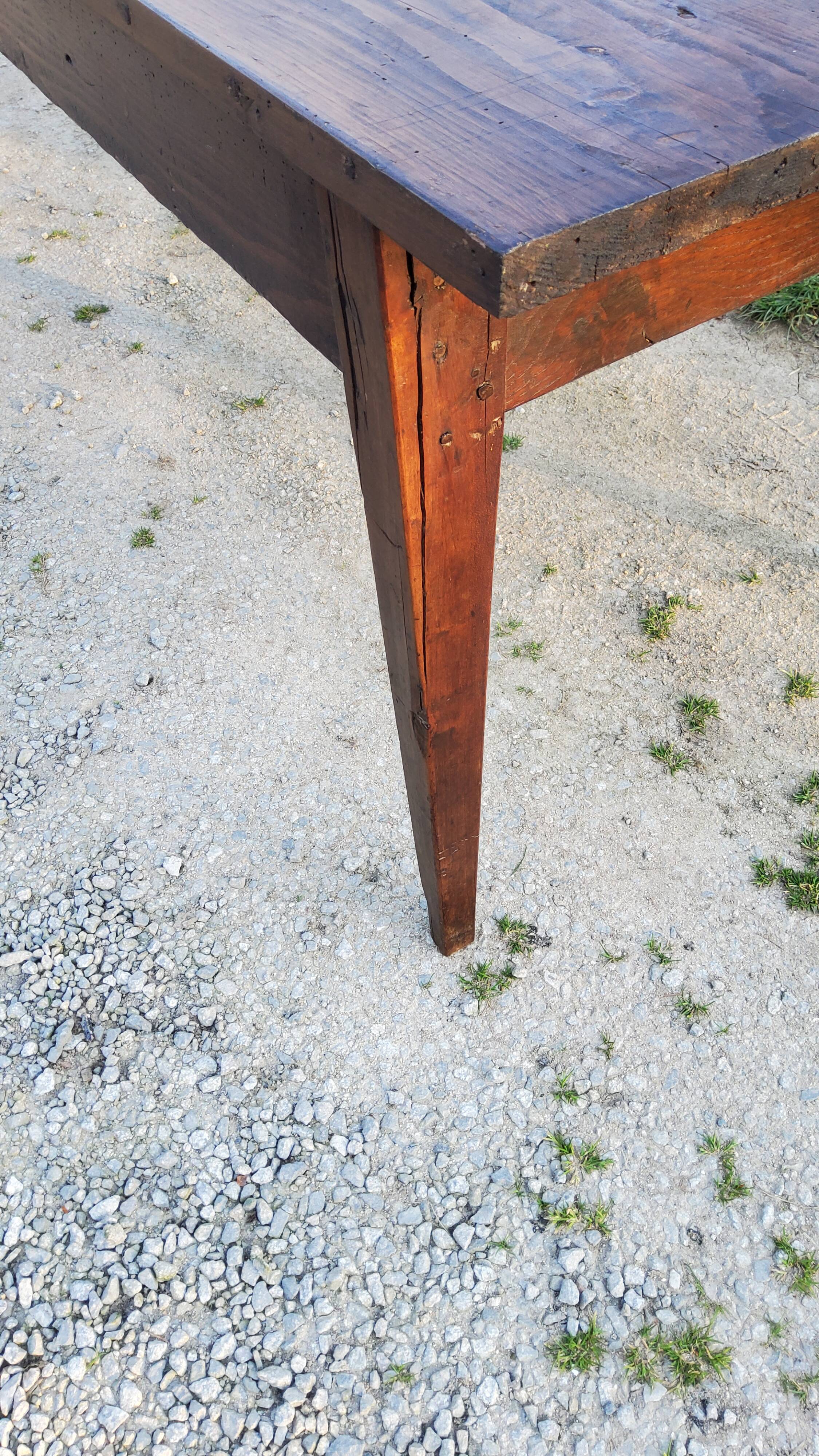 Farmhouse table XIXth century 196cm spindle feet