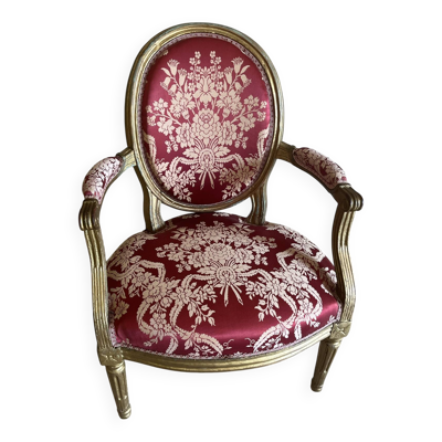 Fauteuil cabriolet Louis XVI en bois doré – dossier médaillon et tissu