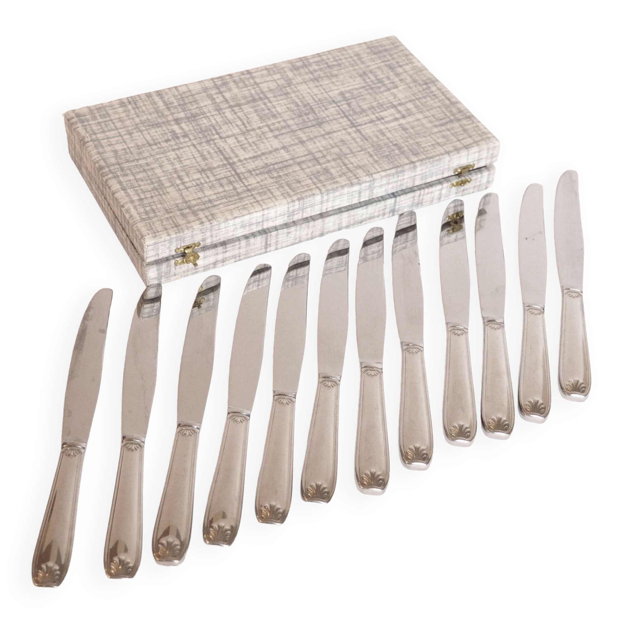 Set of 12 stainless steel knives