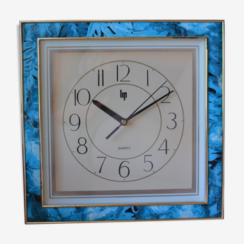 Vintage lip clock blue frame